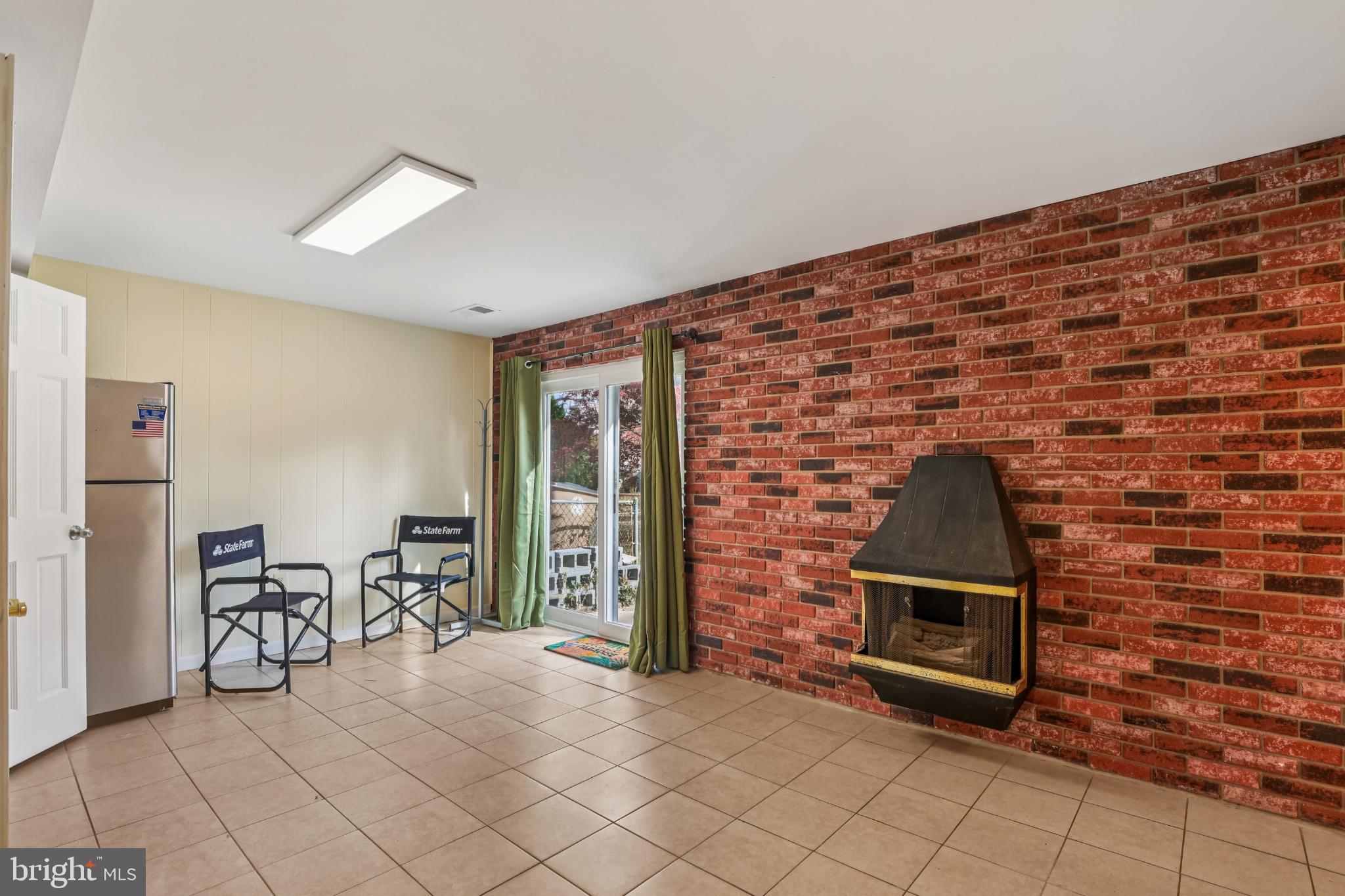 BURGUNDY ESTATES - Residential