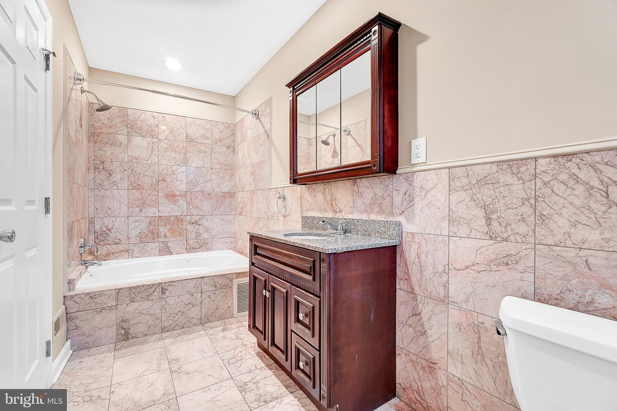 POINT BREEZE - Residential