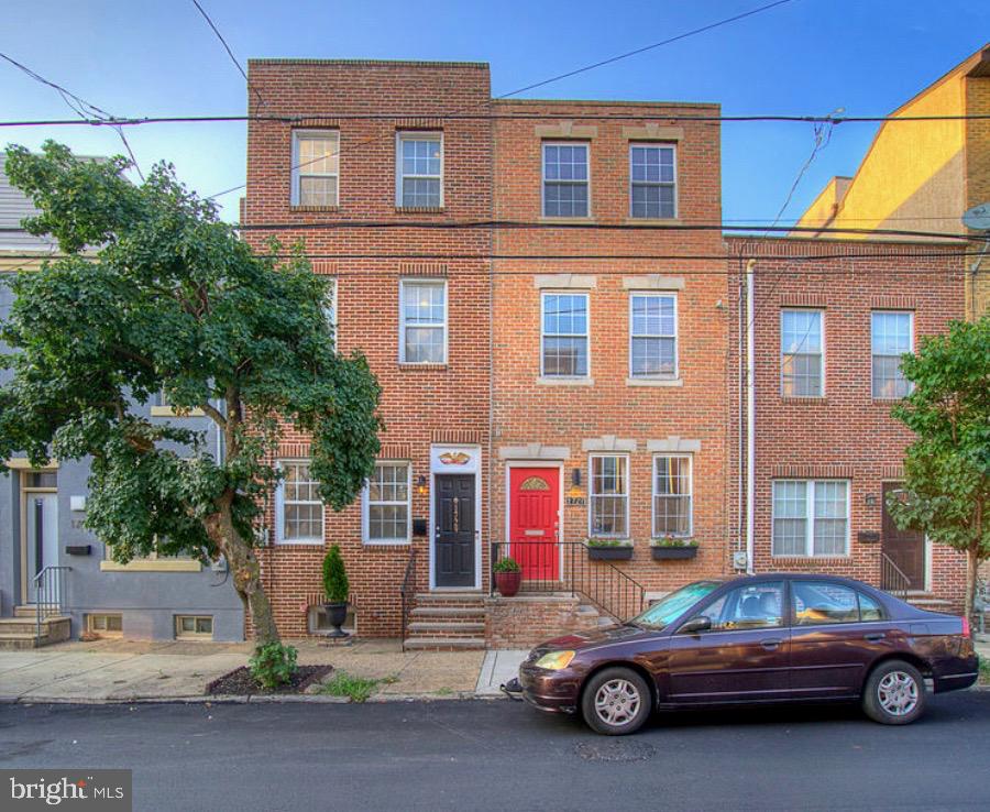 POINT BREEZE - Residential