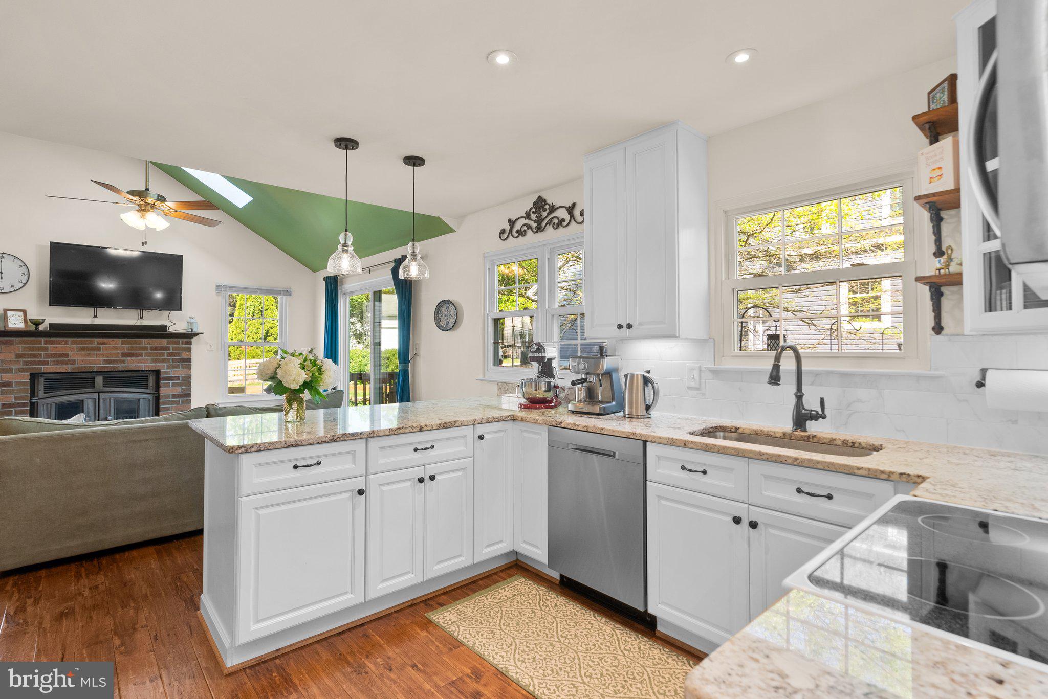 COUNTRYSIDE - Residential