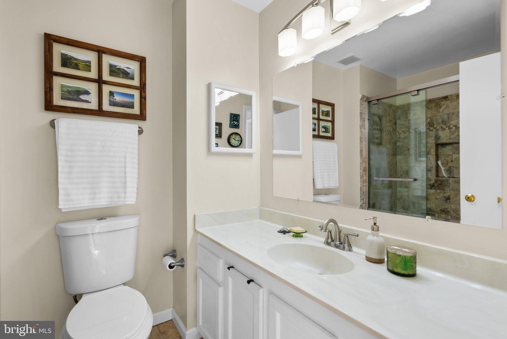 COUNTRYSIDE - Residential