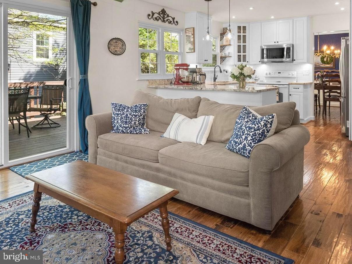 COUNTRYSIDE - Residential