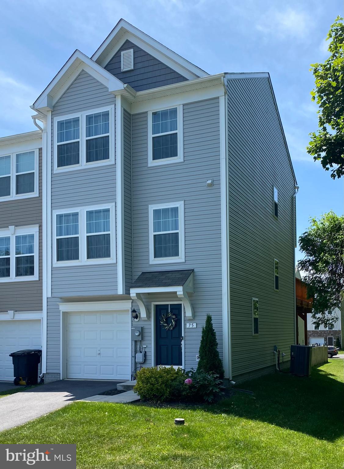 STONEBROOK VILLAGE - Residential