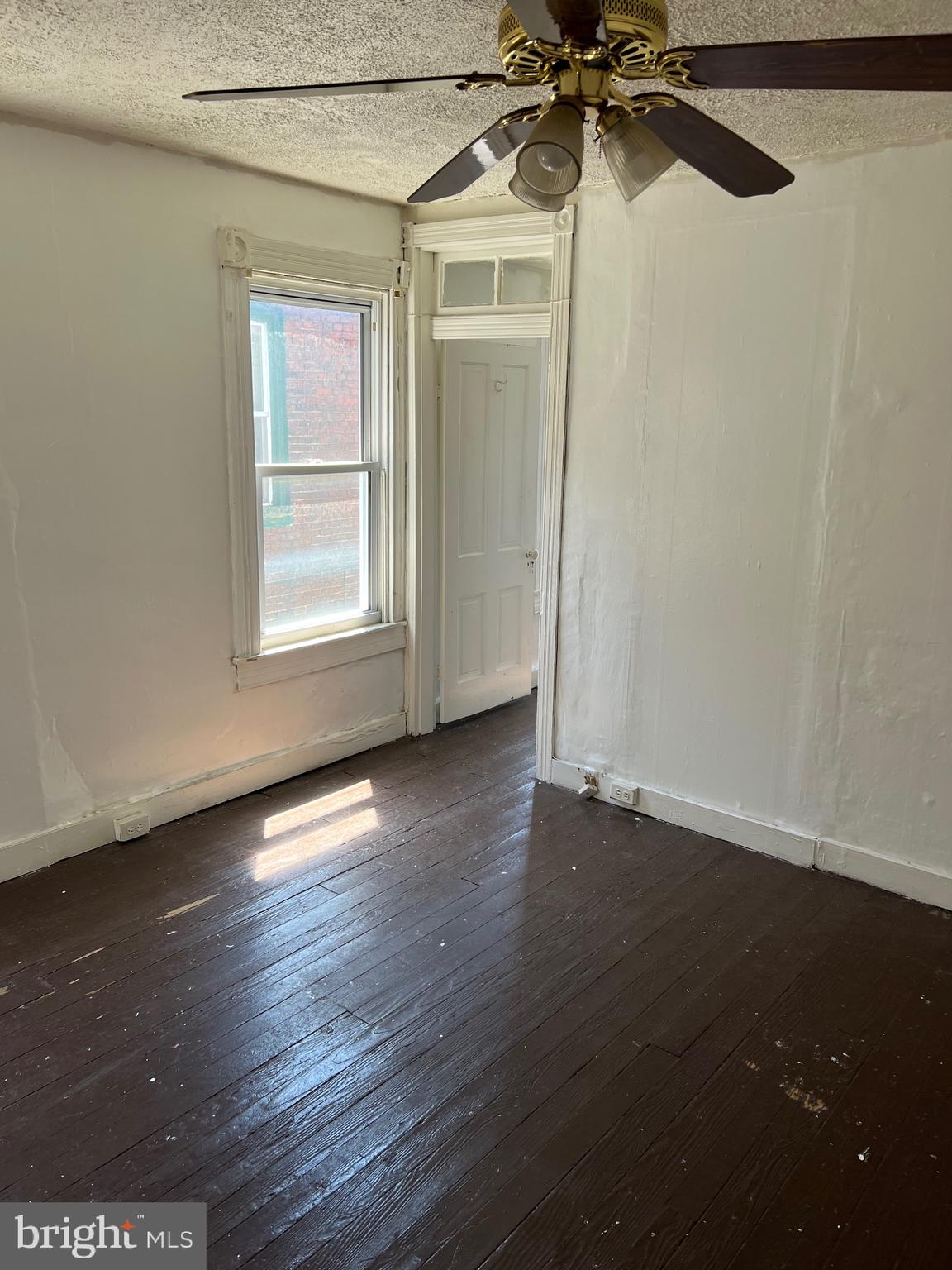 JOHNSTON SQUARE - Residential