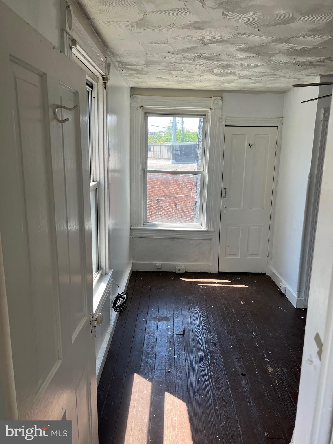 JOHNSTON SQUARE - Residential