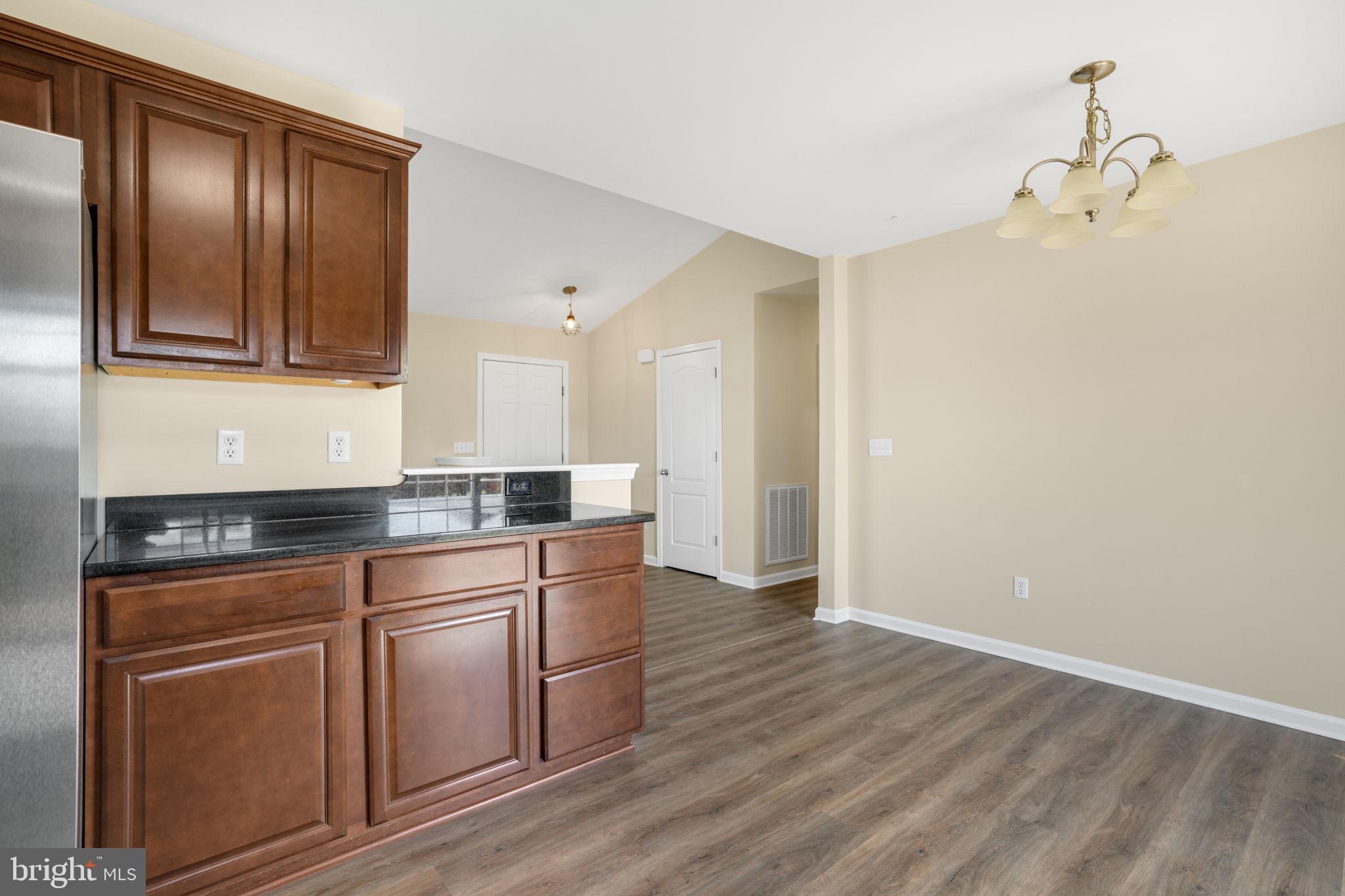 WOODLAND MANOR - Residential