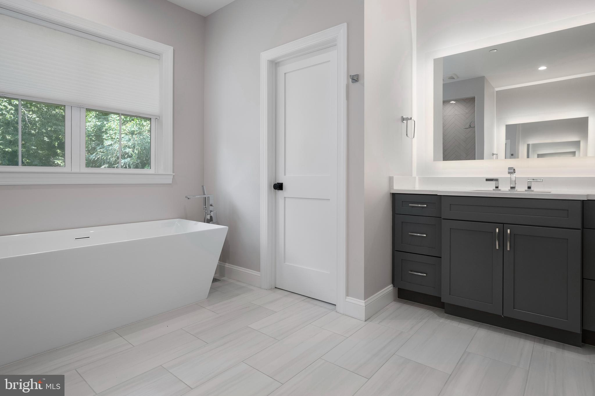 GREEN TREE MANOR - Residential