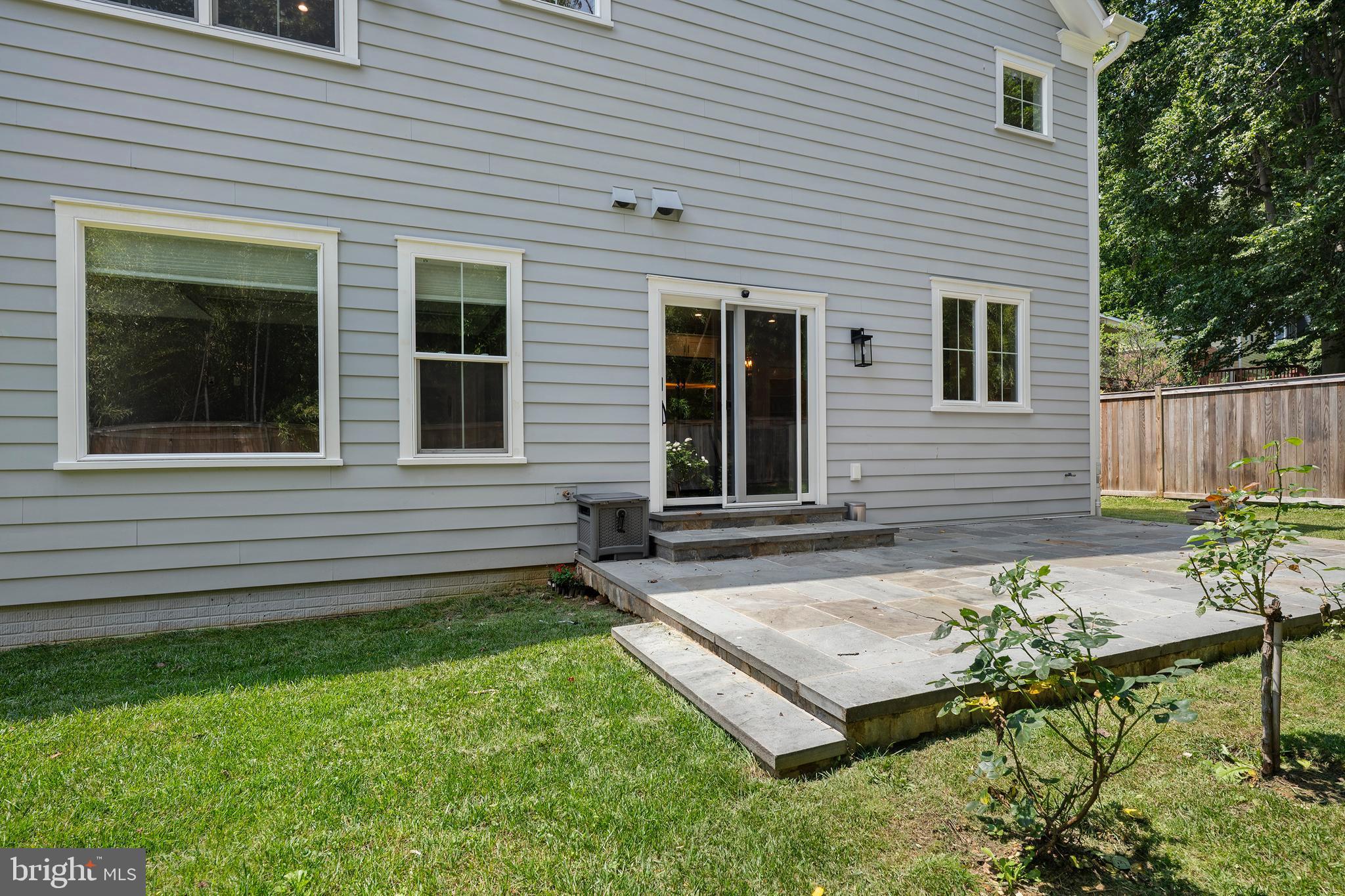 GREEN TREE MANOR - Residential