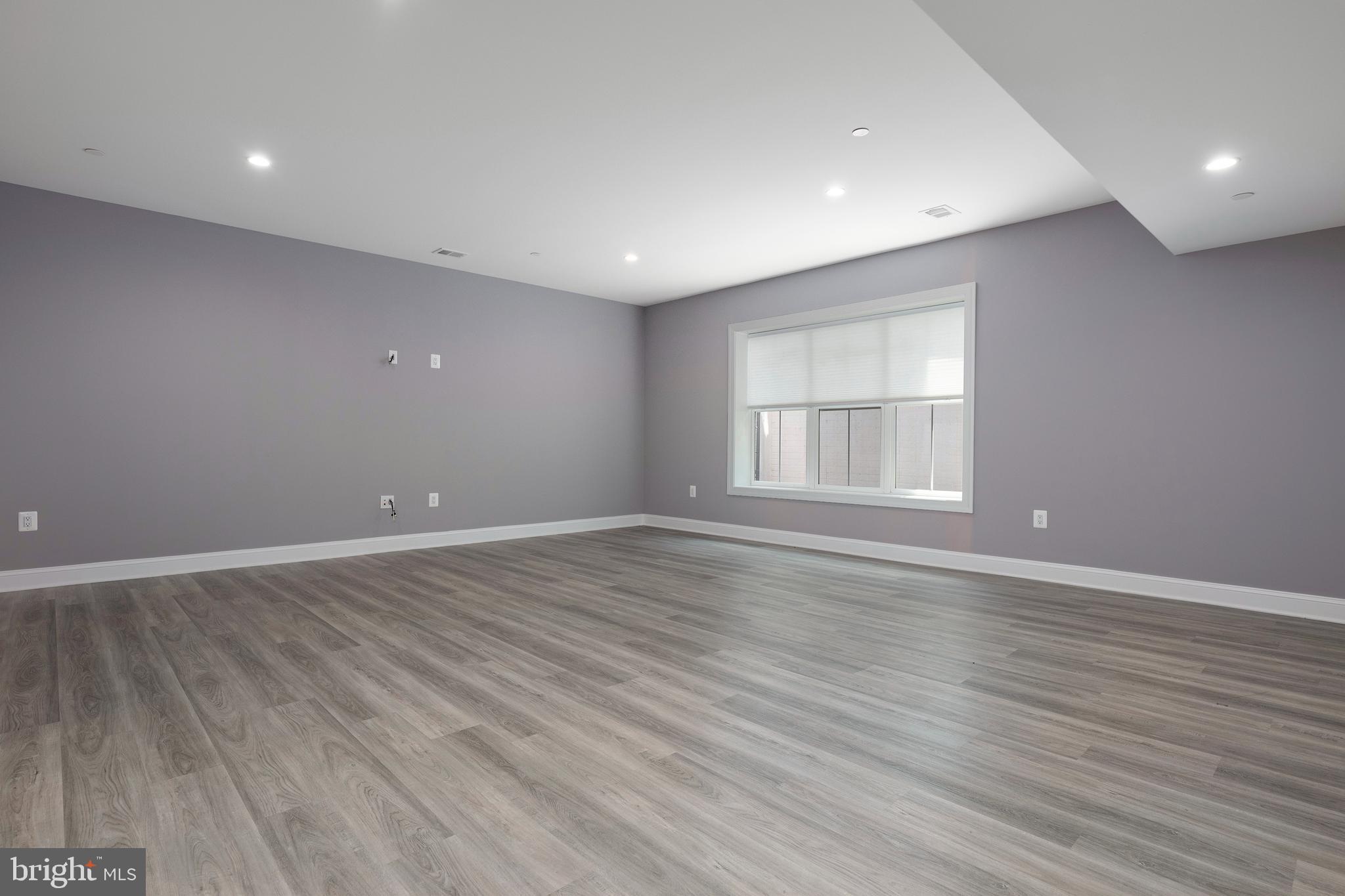 GREEN TREE MANOR - Residential