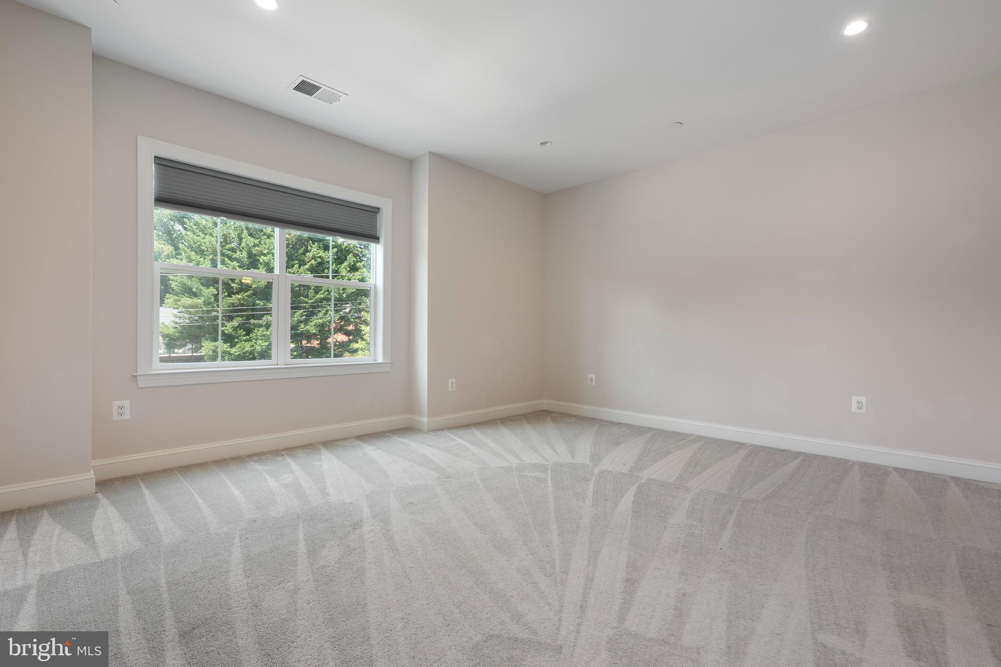 GREEN TREE MANOR - Residential