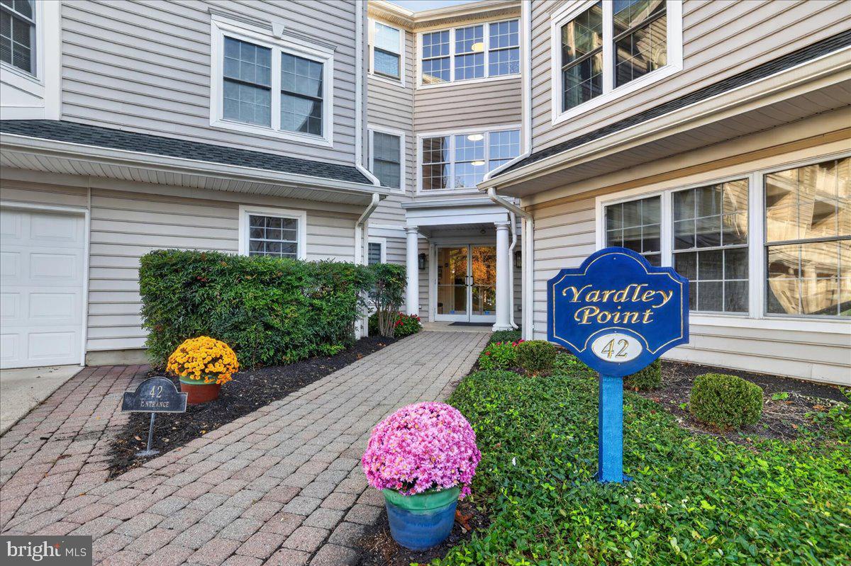 42 W COLLEGE AVENUE 220