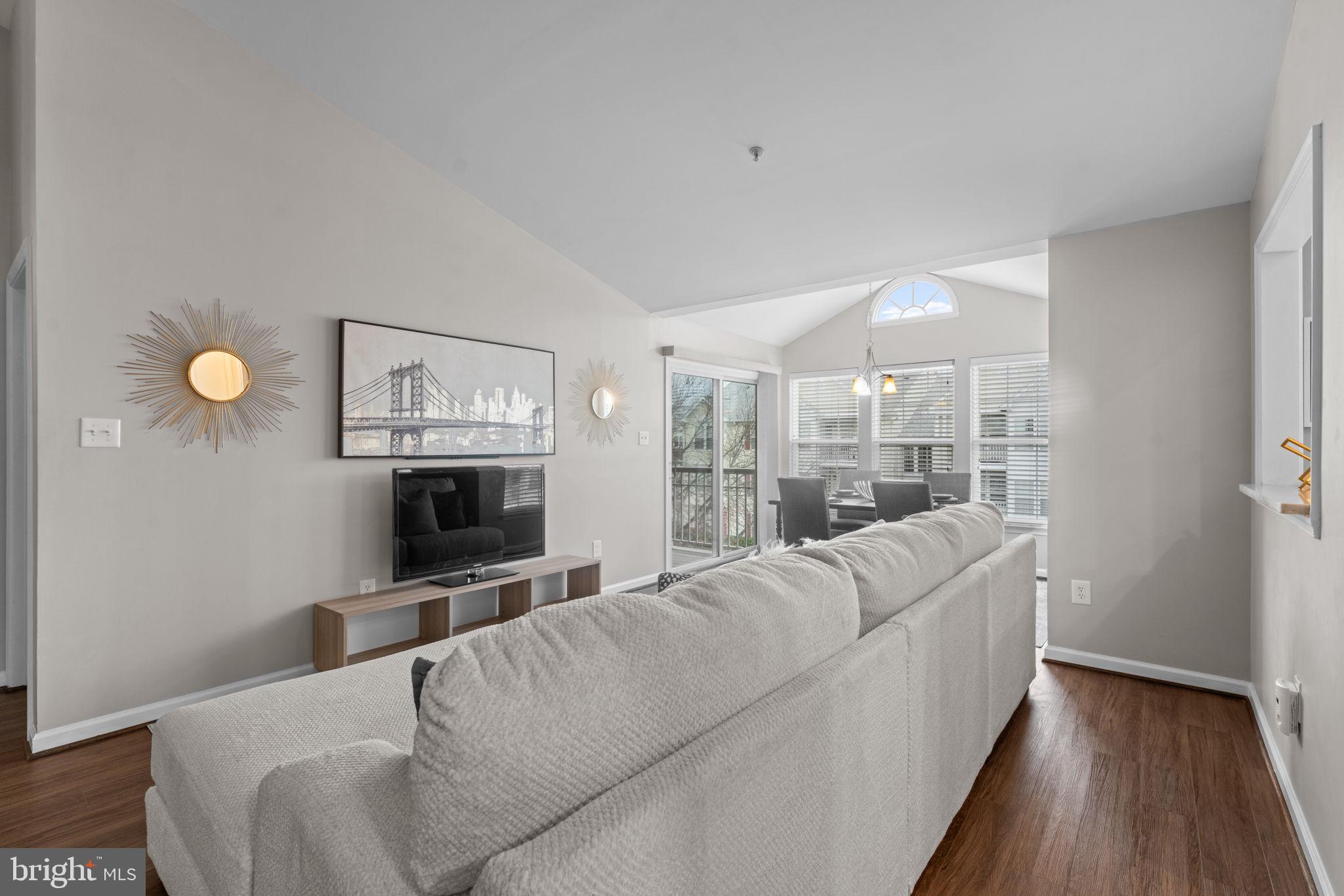 SOUTH MEADOWS - Residential