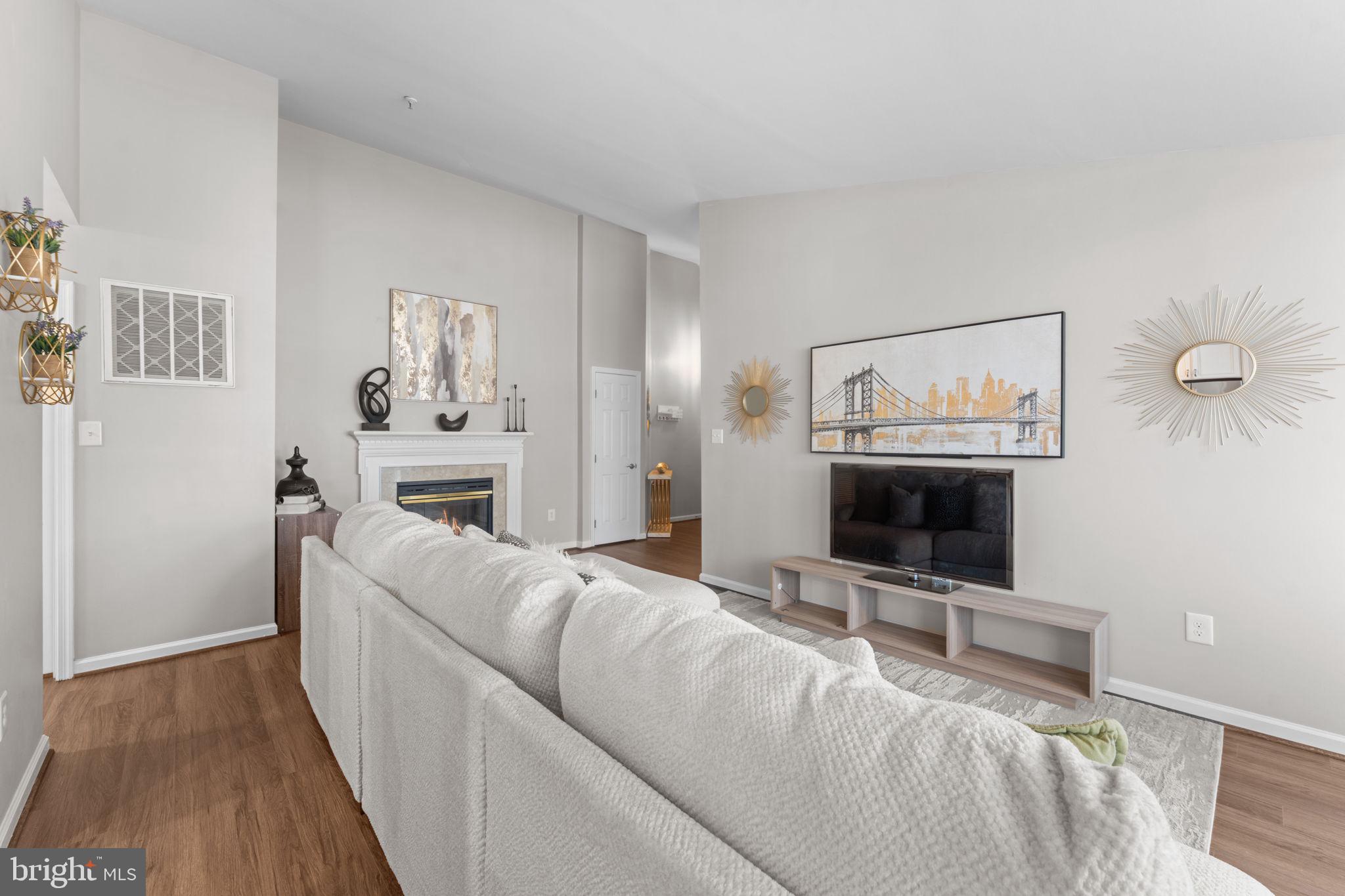 SOUTH MEADOWS - Residential