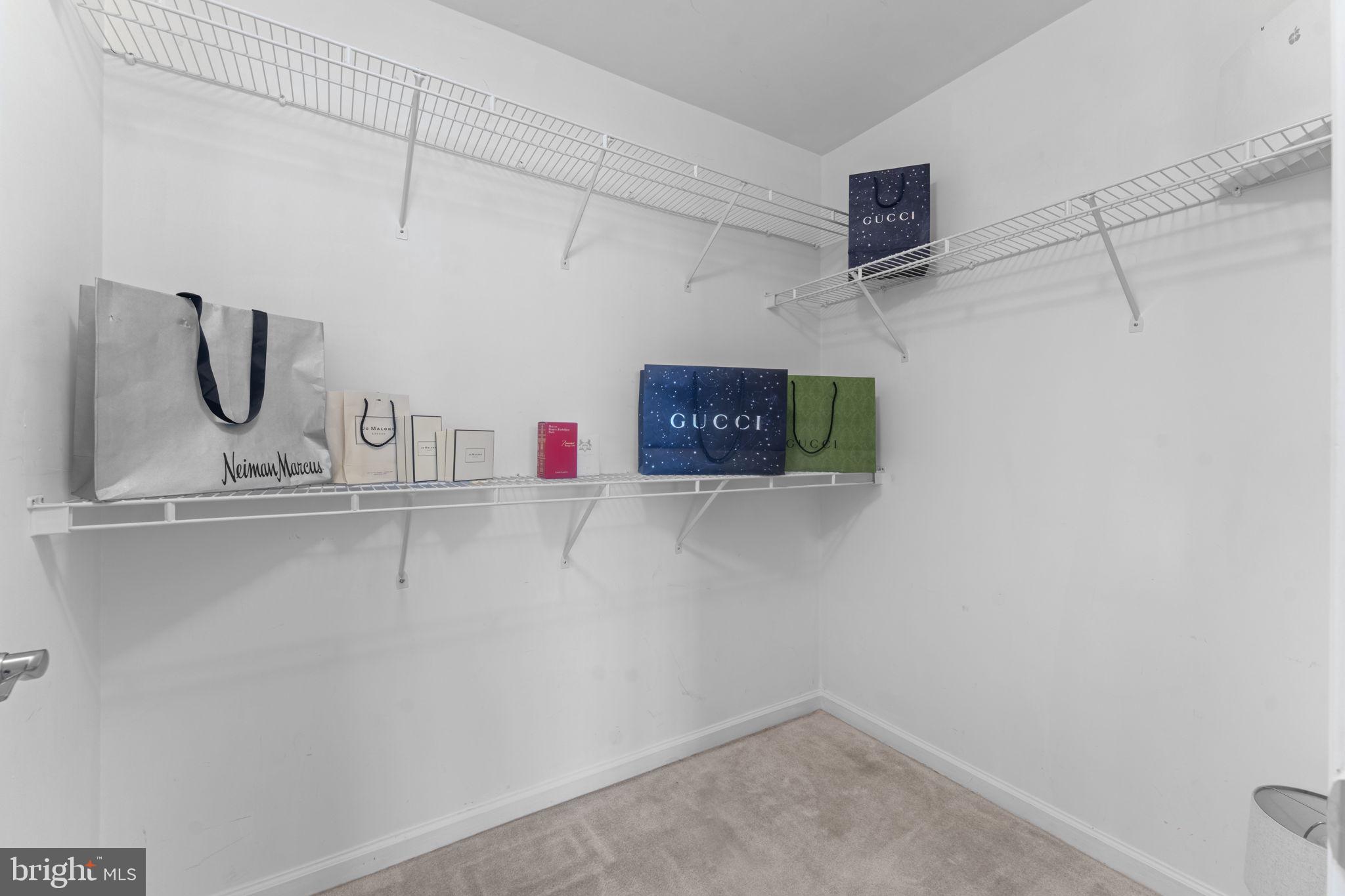 SOUTH MEADOWS - Residential