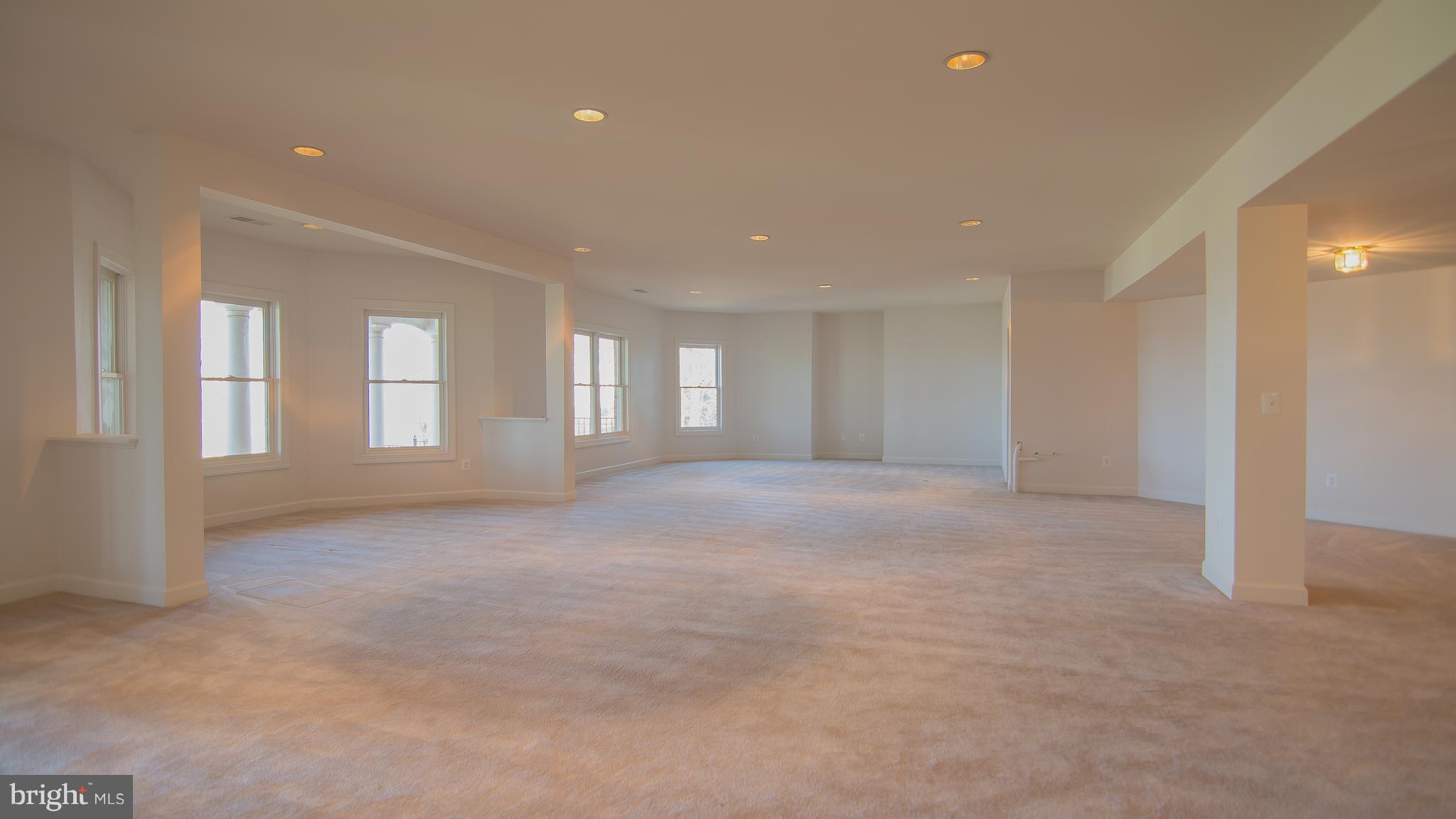 RIVER CREEK - Residential