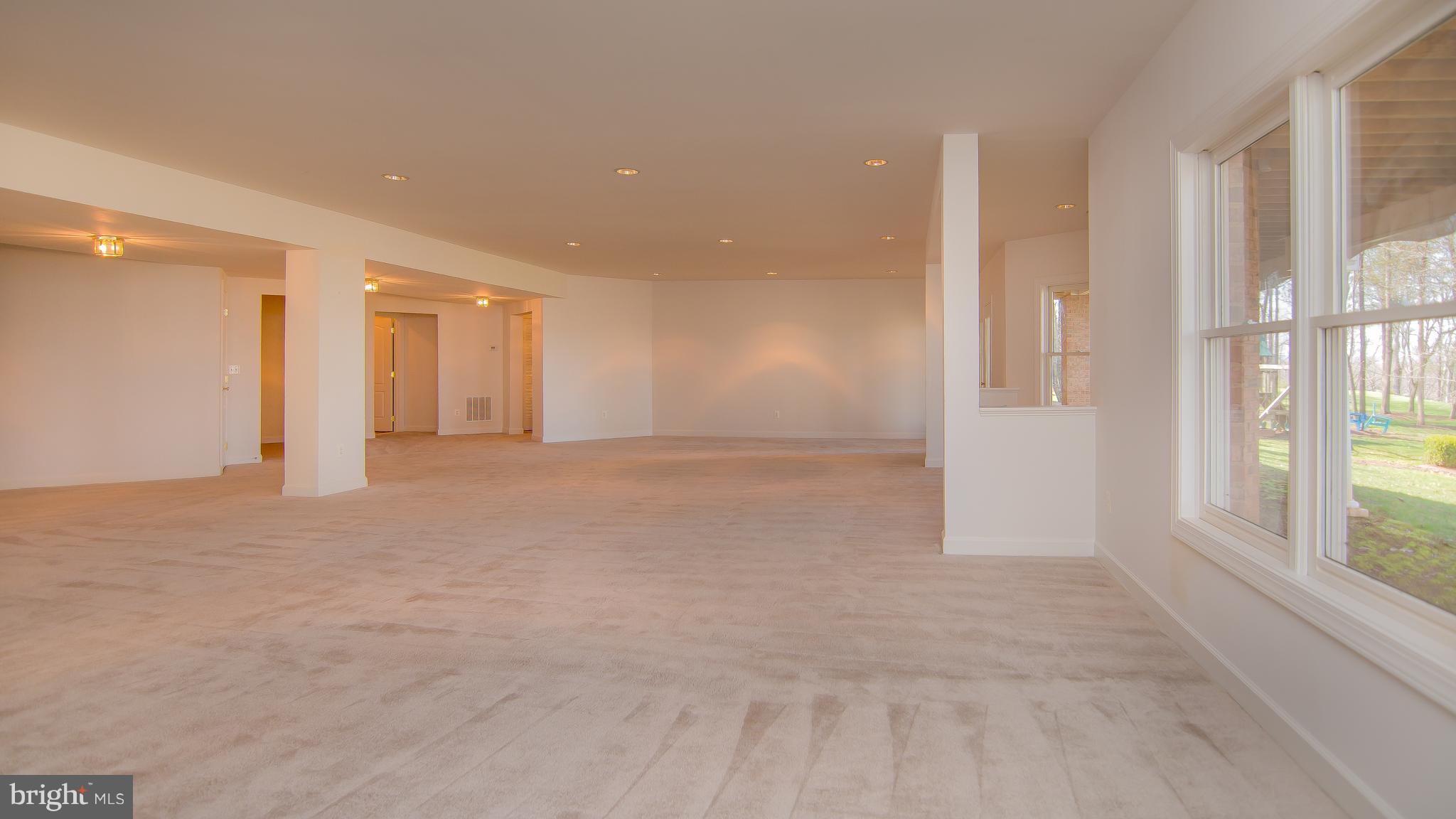 RIVER CREEK - Residential