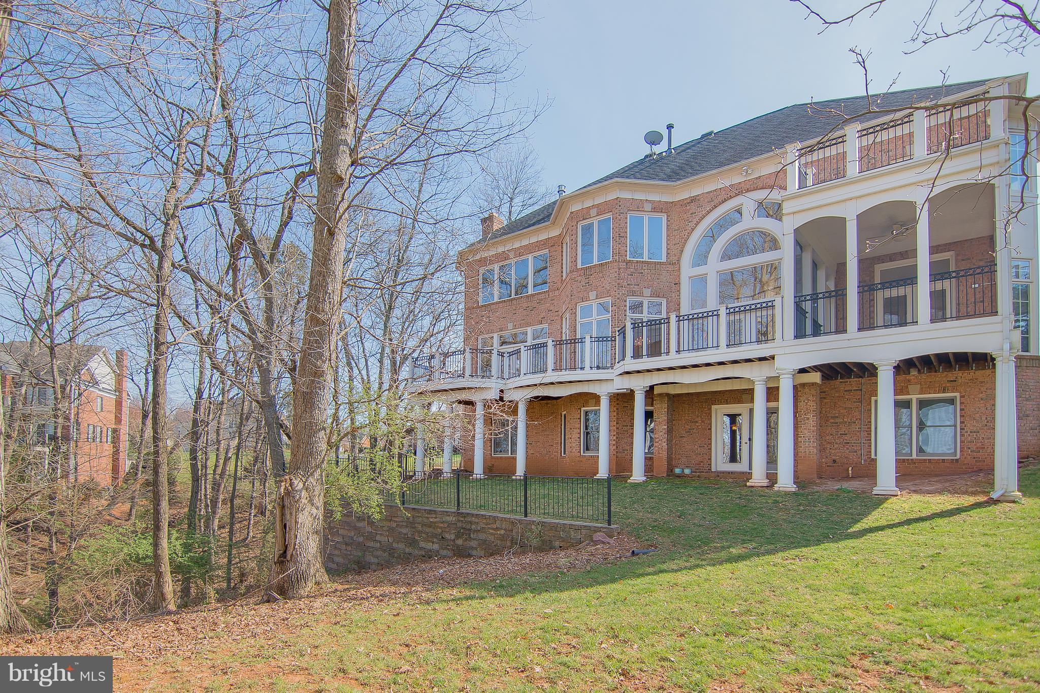 RIVER CREEK - Residential