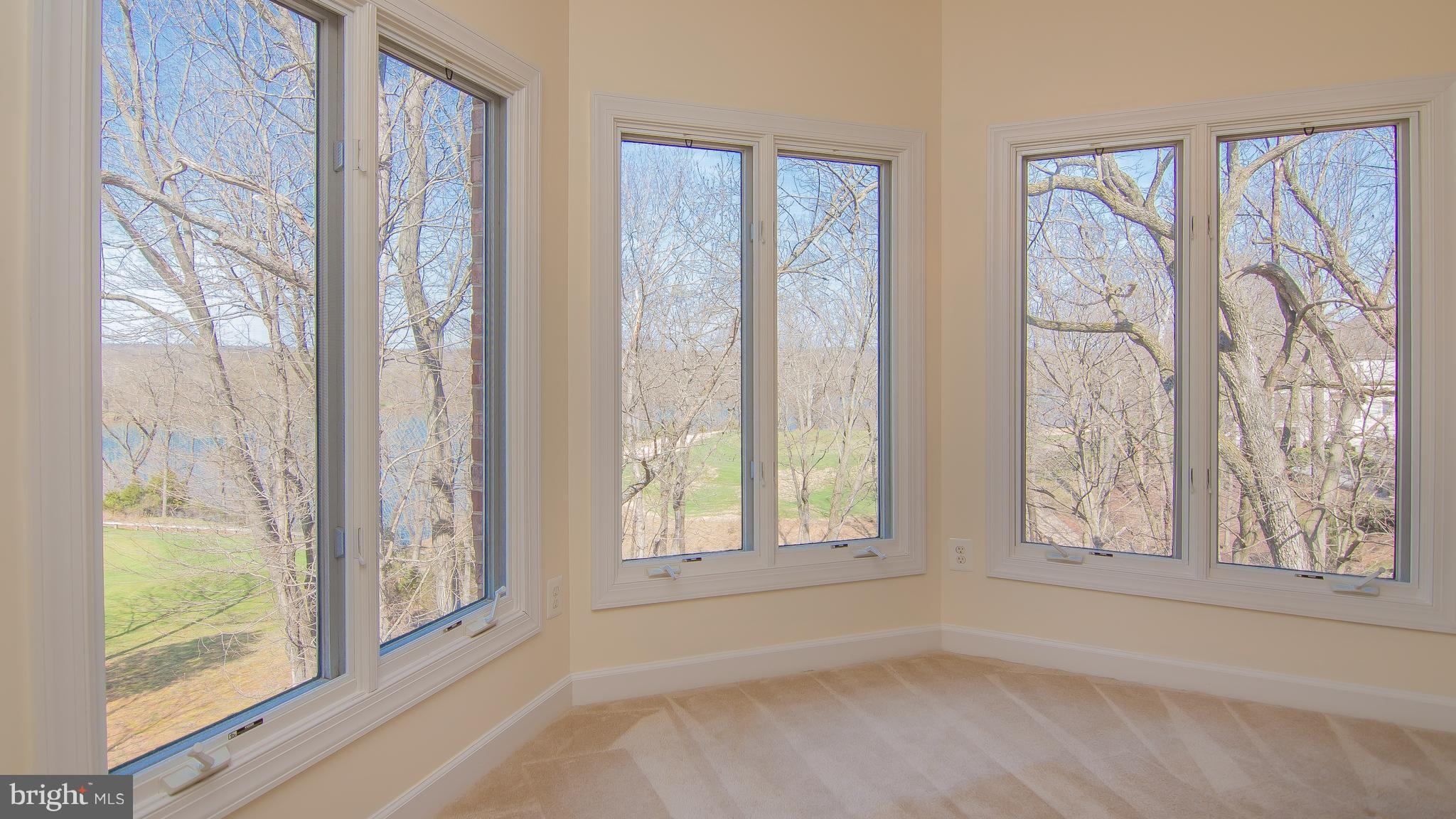 RIVER CREEK - Residential