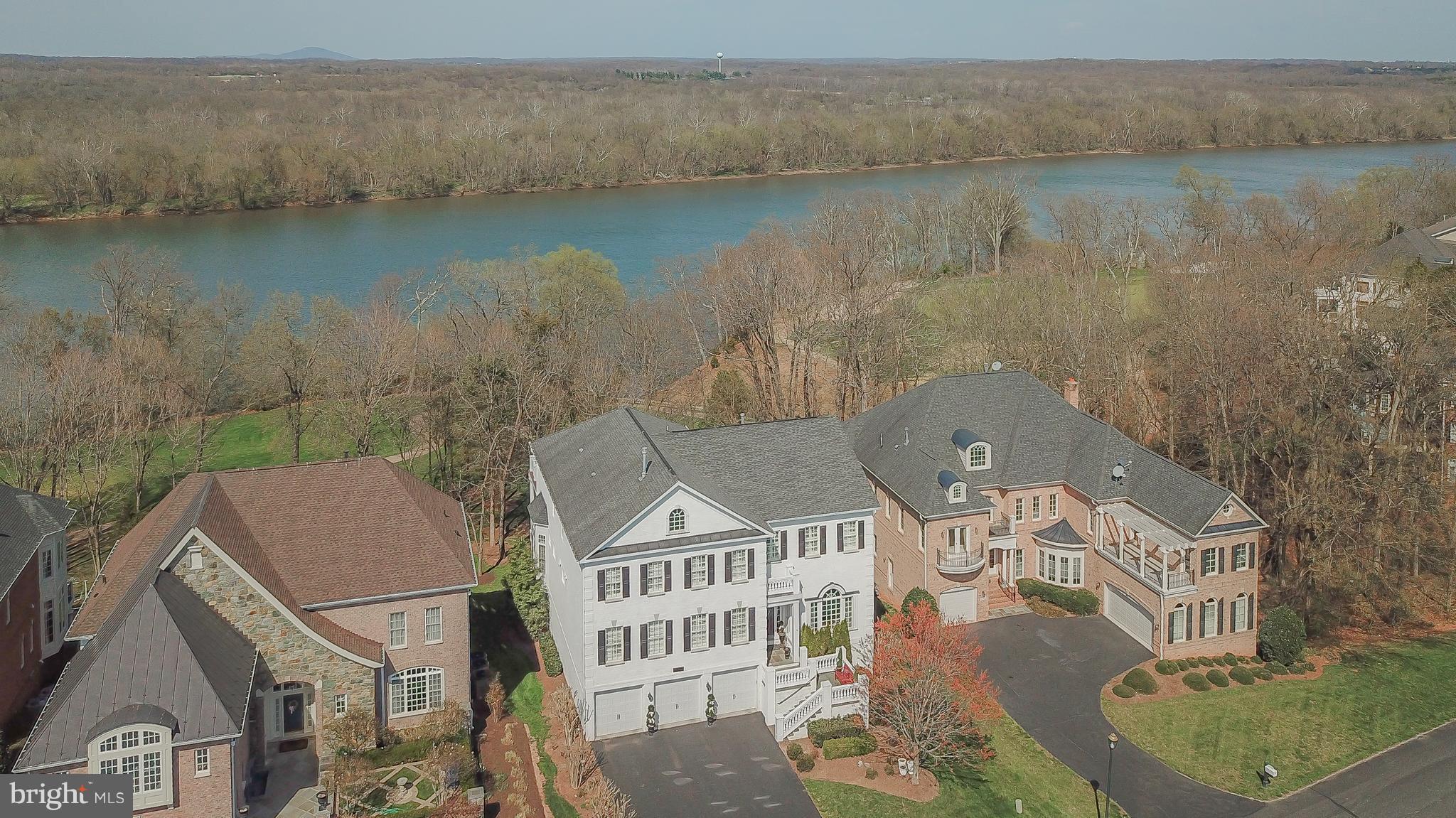 RIVER CREEK - Residential