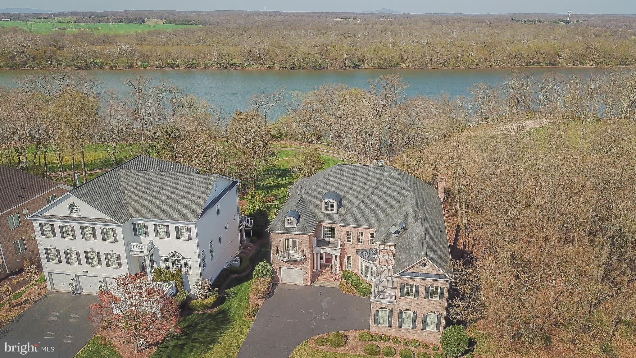 RIVER CREEK - Residential