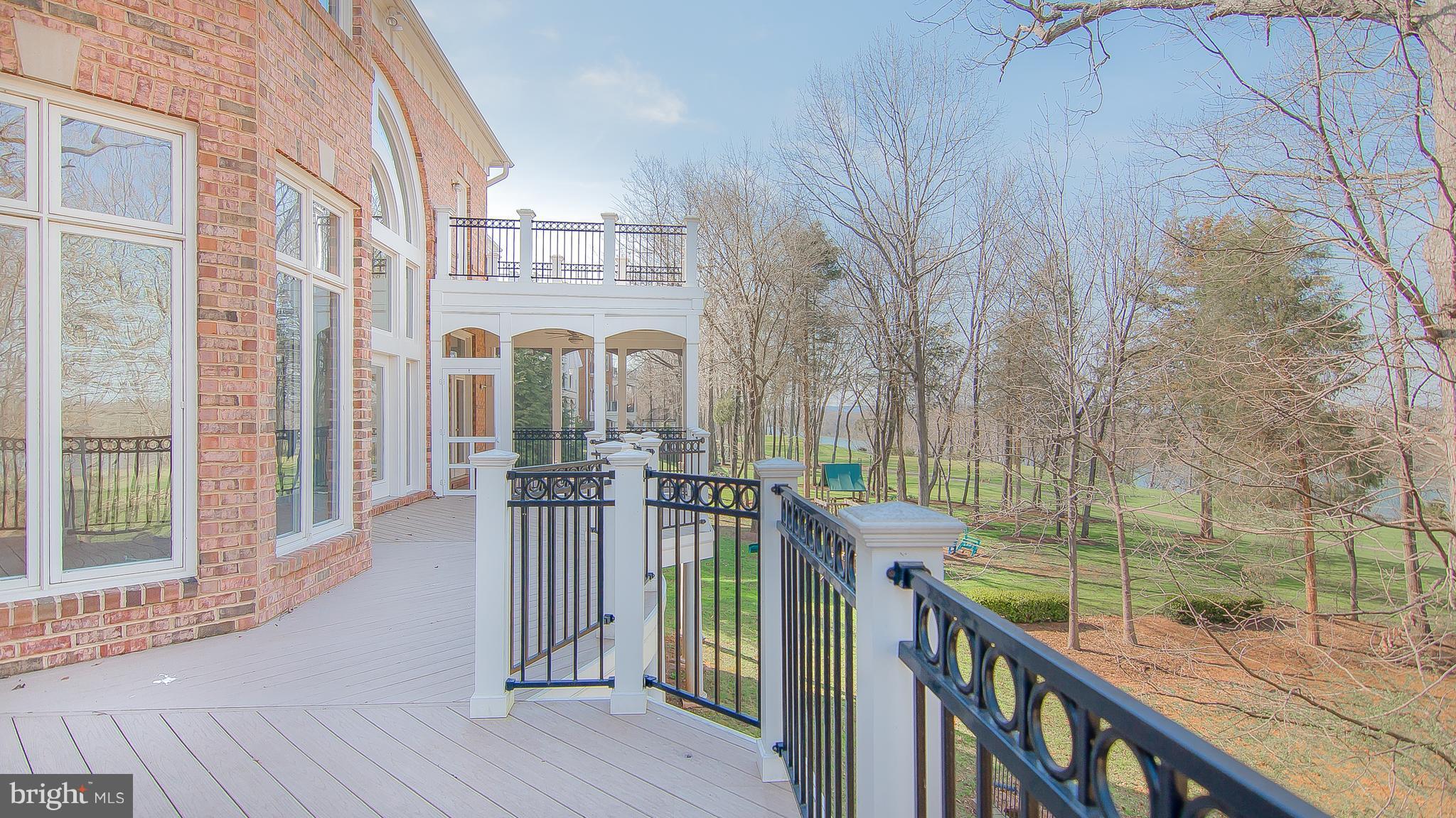 RIVER CREEK - Residential