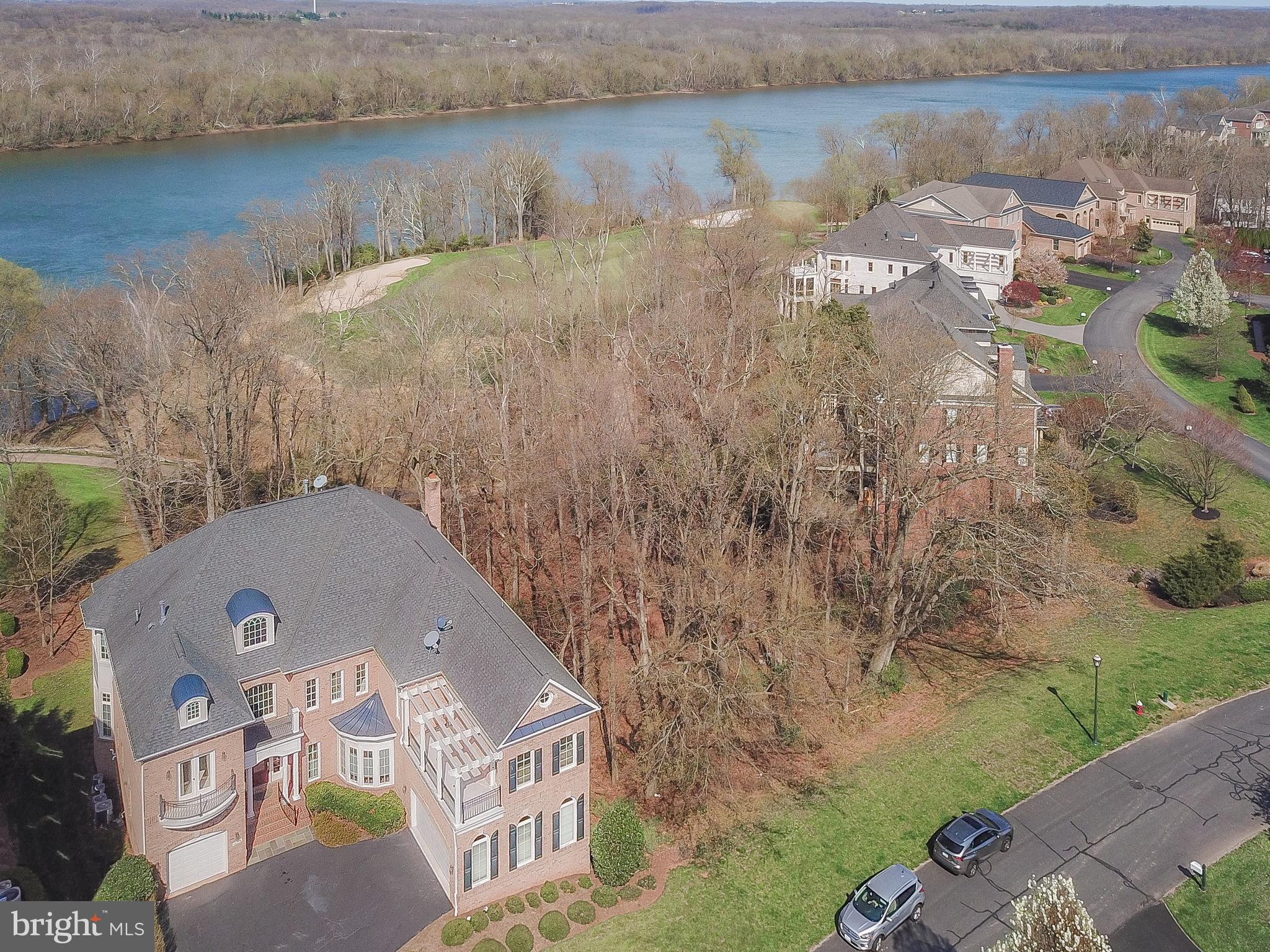 RIVER CREEK - Residential