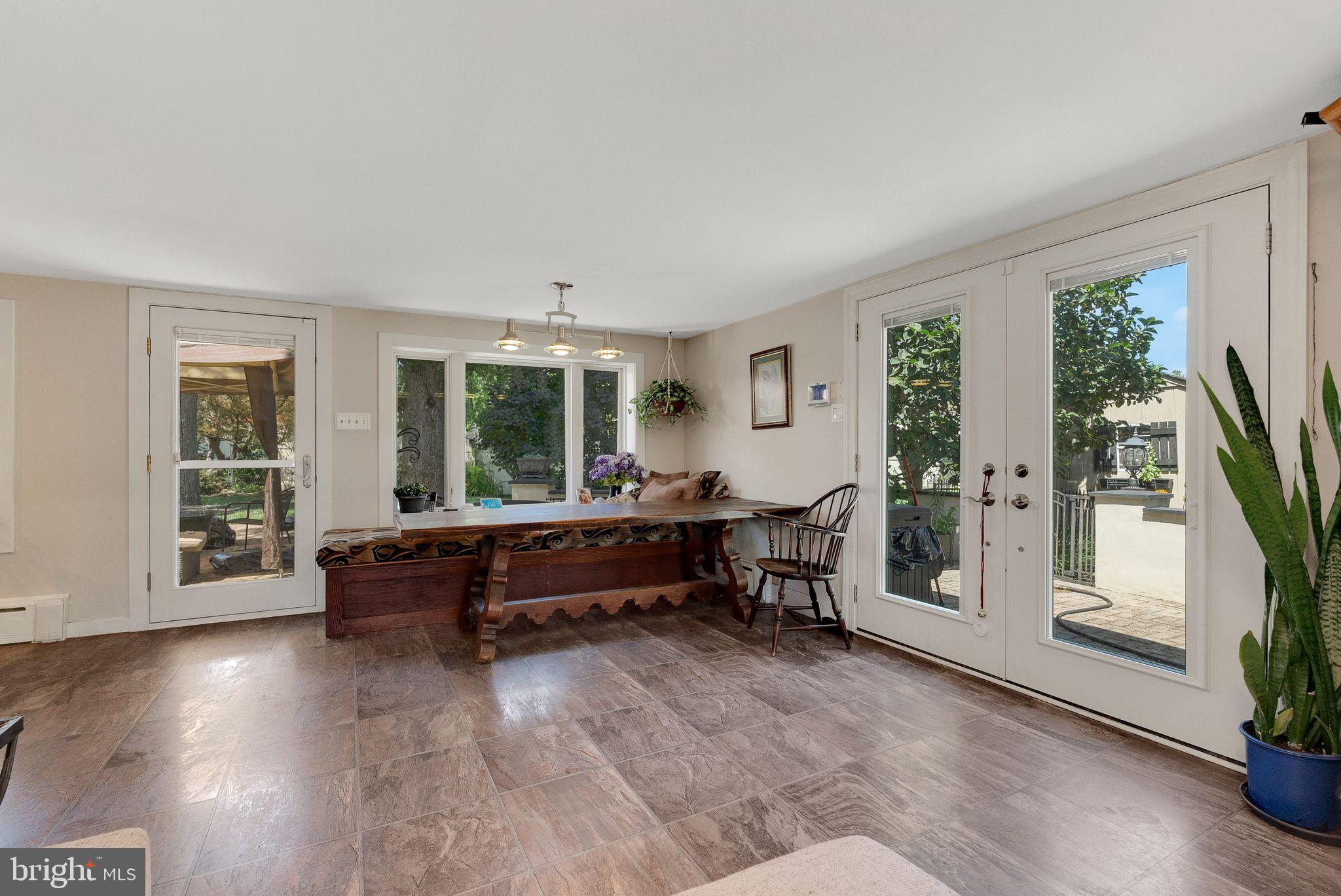 750 ANNES COURT