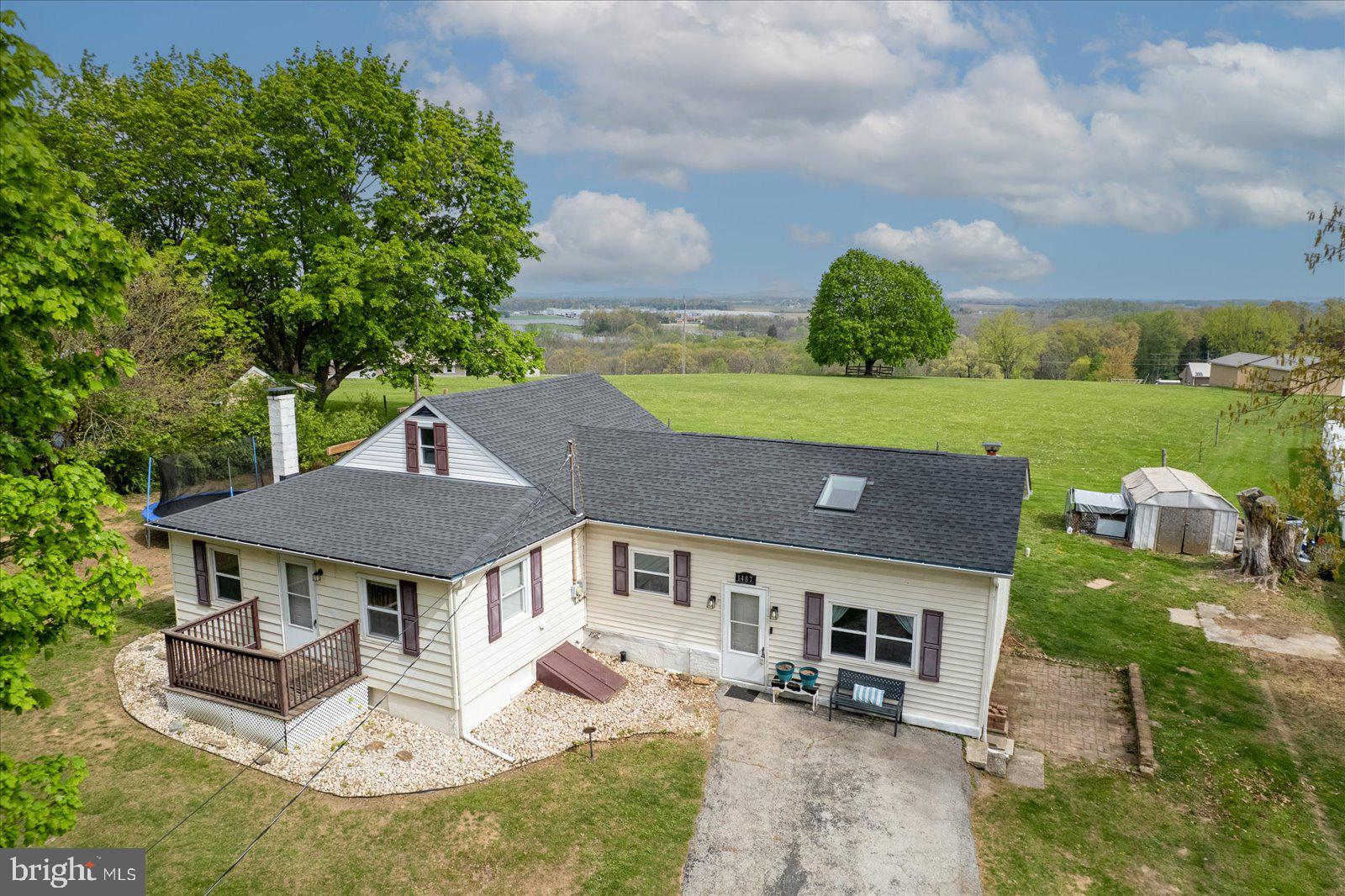 SMITH HILL EAST - Residential