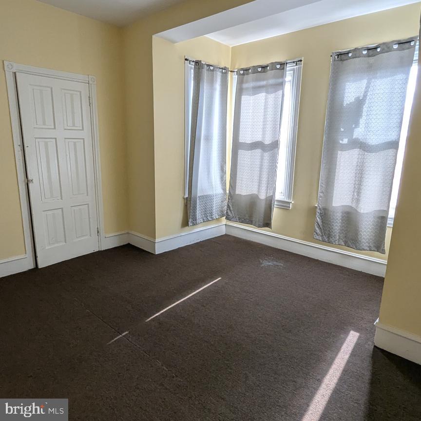 BRIDESBURG - Residential