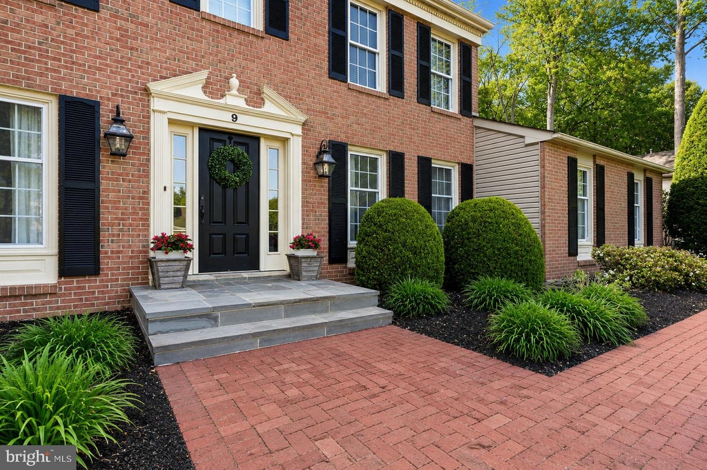Photo of 9 Edith Drive, LAWRENCEVILLE, NJ 08648 (MLS # NJME2081790)