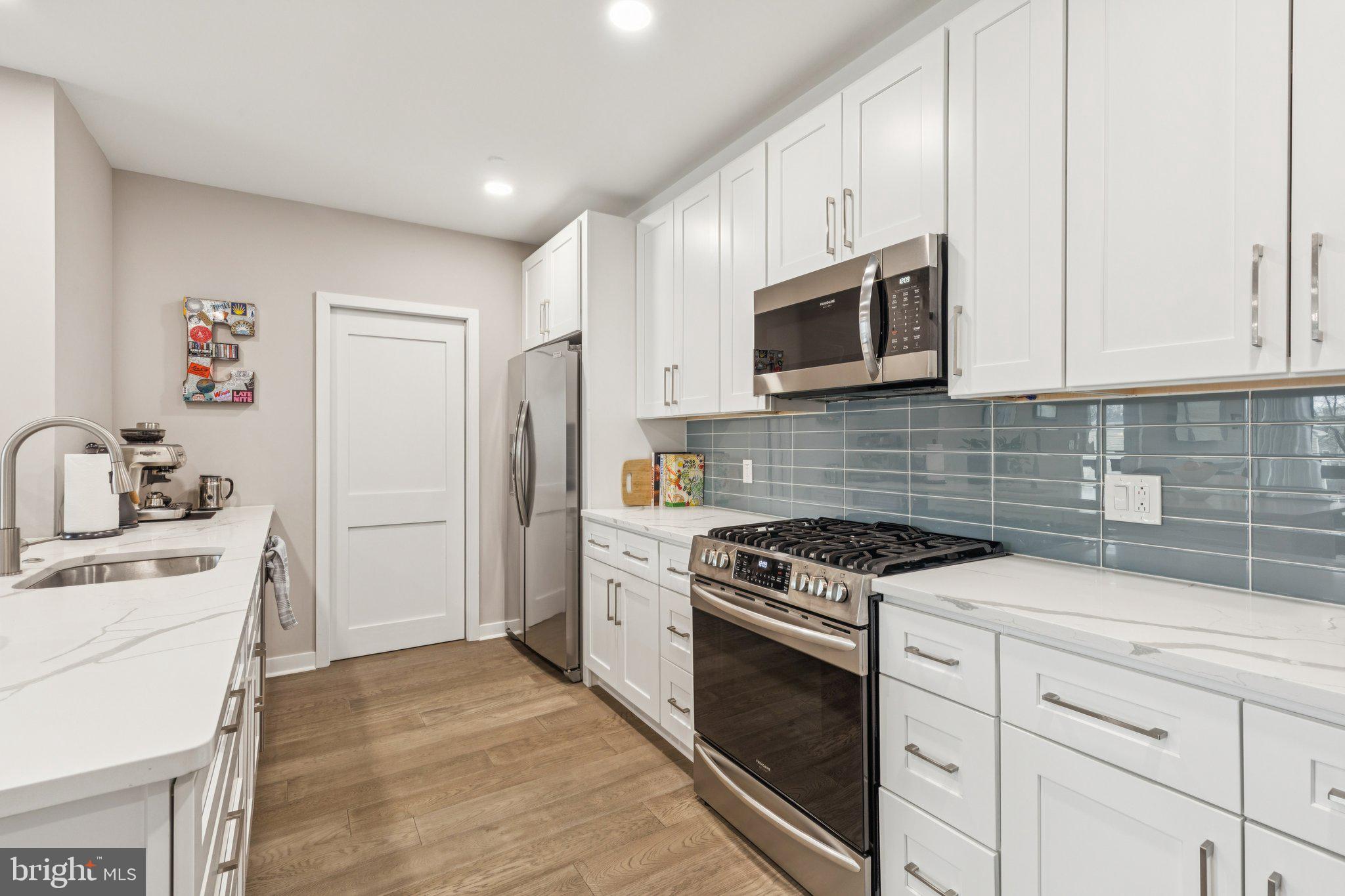 FRANCISVILLE - Residential