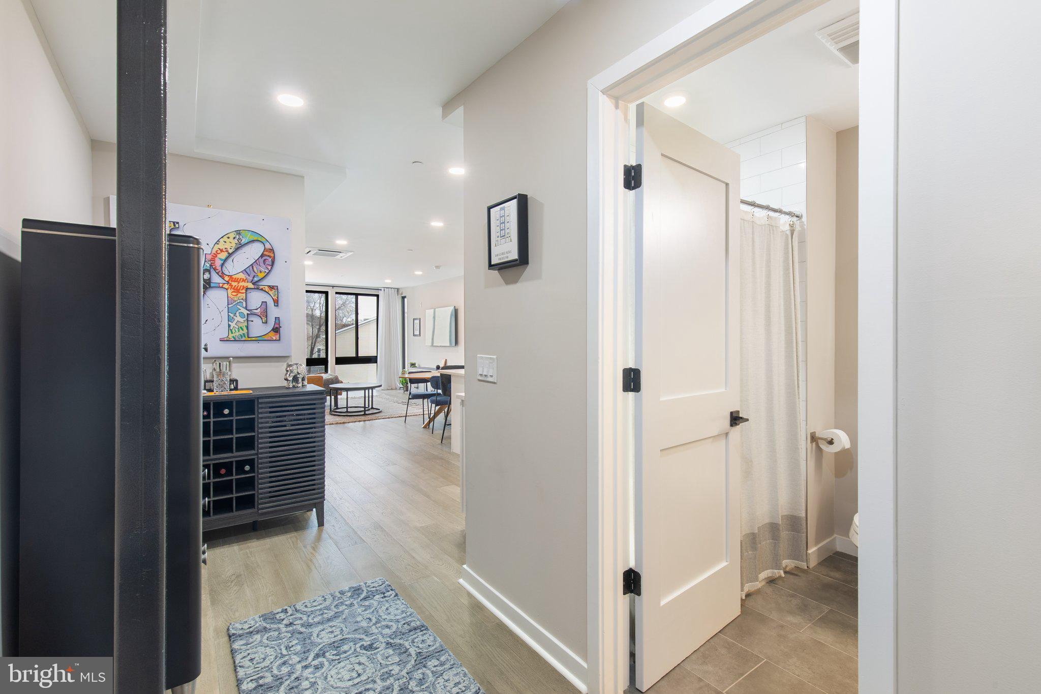 1648-50 RIDGE AVENUE 301