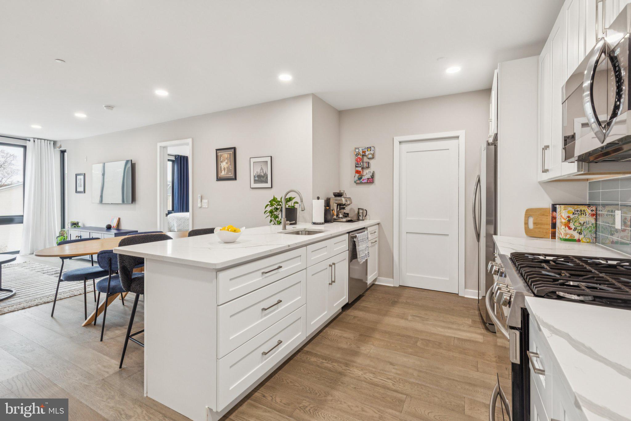 FRANCISVILLE - Residential