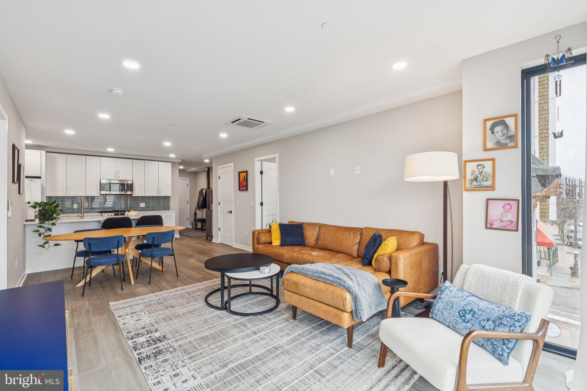 FRANCISVILLE - Residential