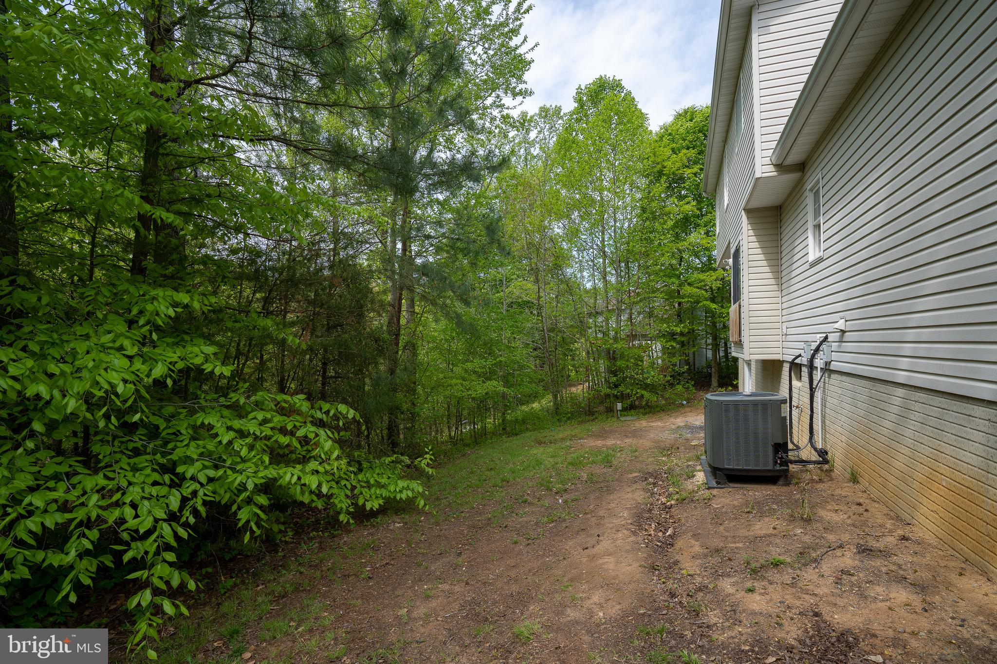 PRIEIDENTIAL LAKES - Residential