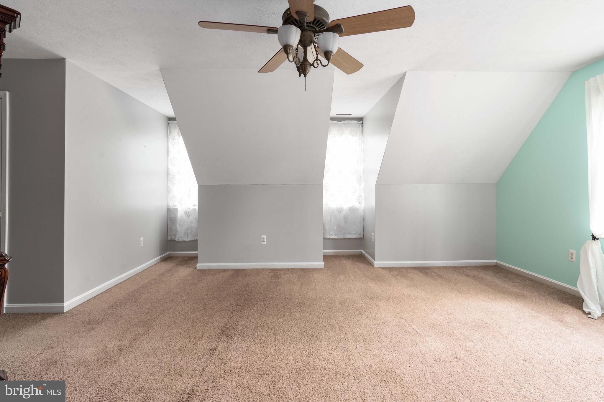 PRIEIDENTIAL LAKES - Residential