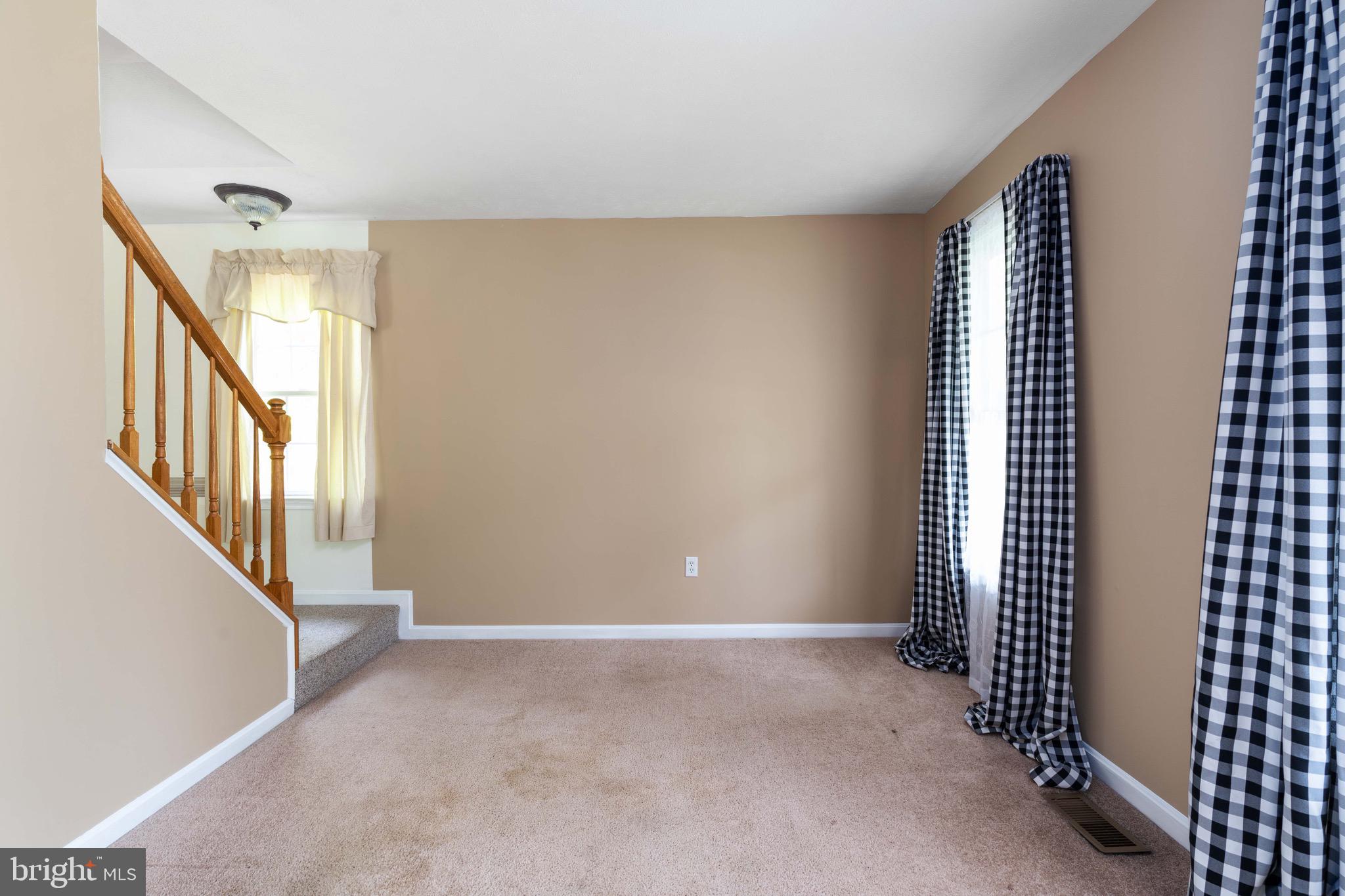 PRIEIDENTIAL LAKES - Residential