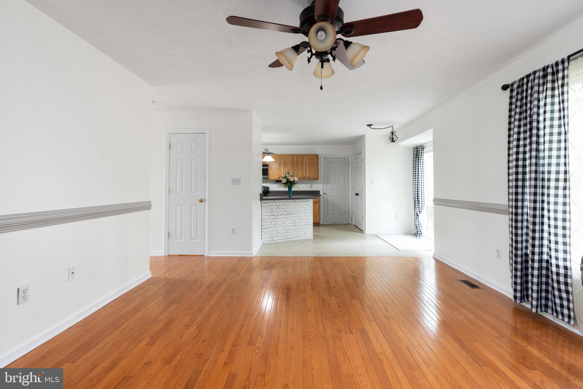 PRIEIDENTIAL LAKES - Residential