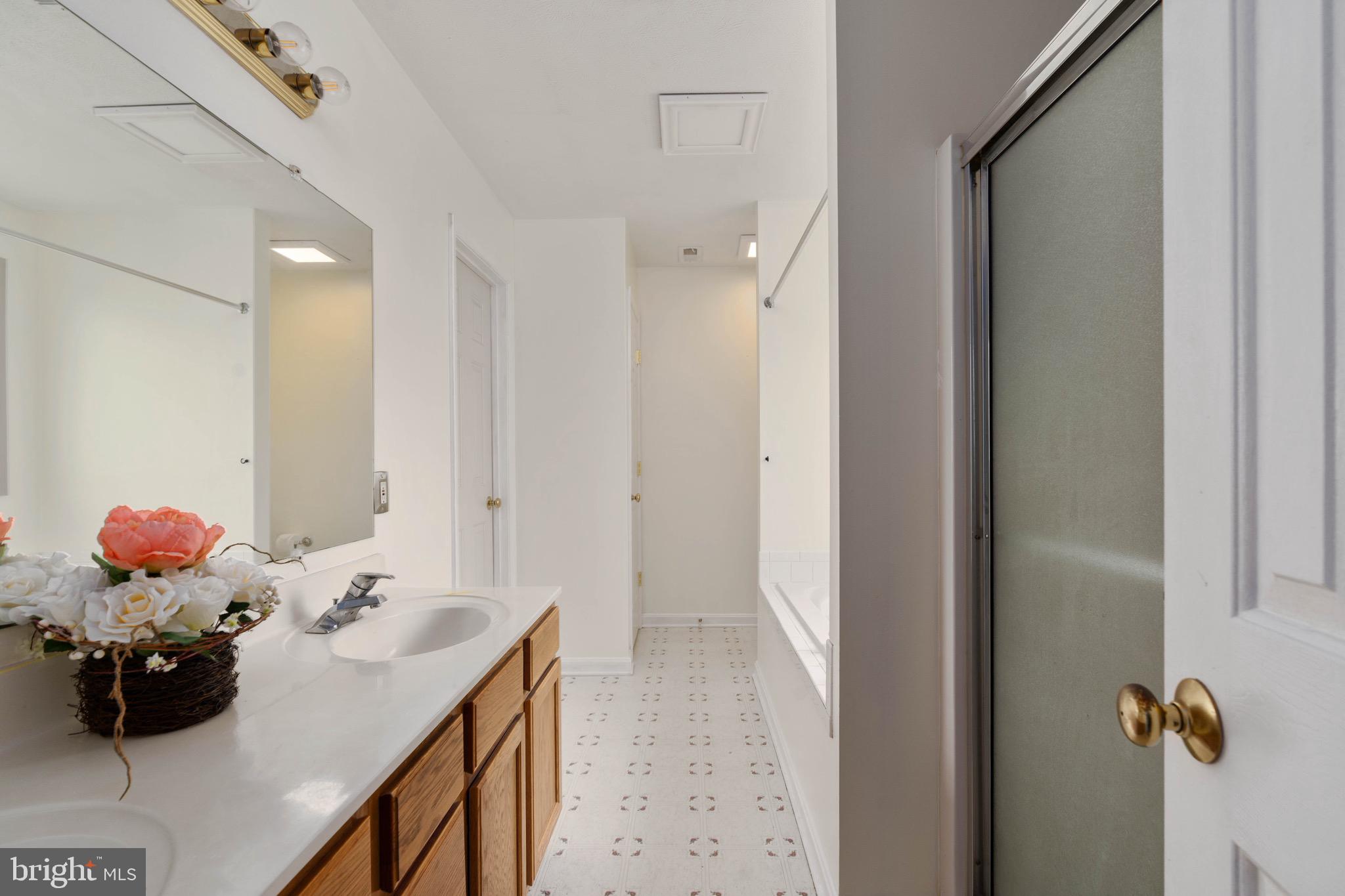 PRIEIDENTIAL LAKES - Residential