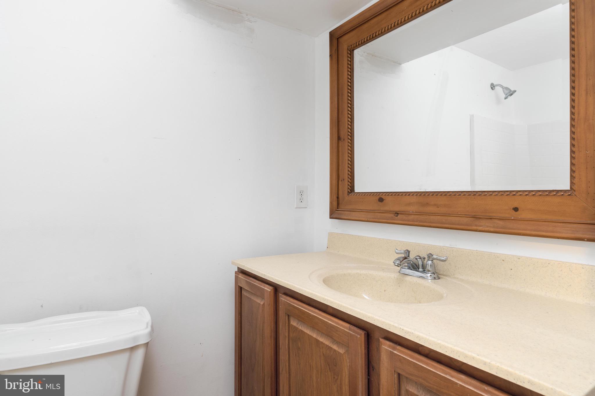 PRIEIDENTIAL LAKES - Residential