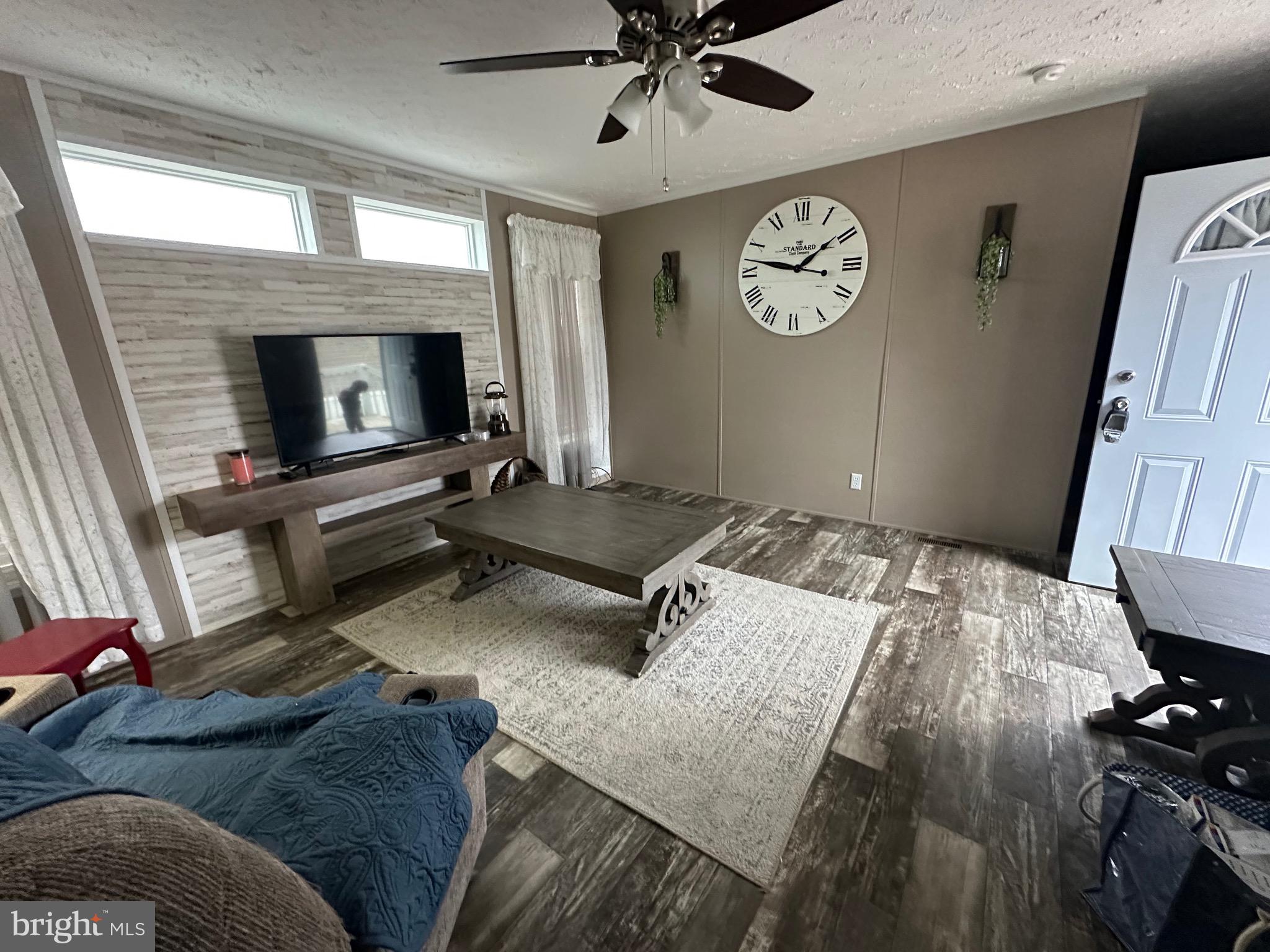 BAY COUNTRY ESTATES - Residential