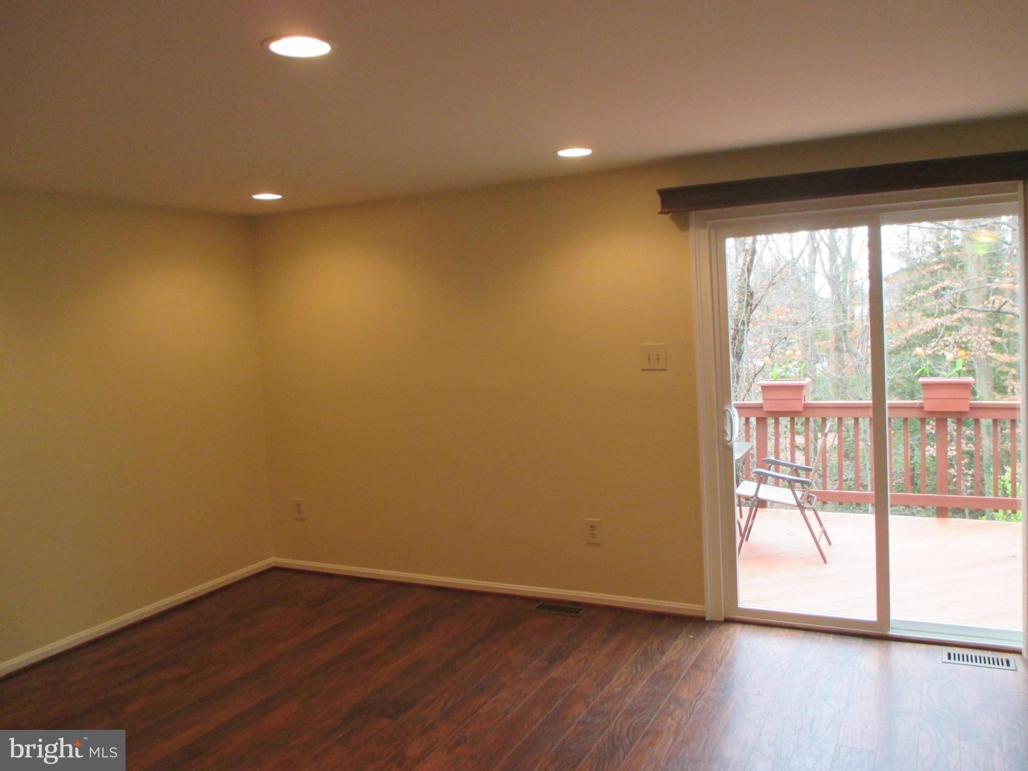 ROLLING BROOK - Residential Lease
