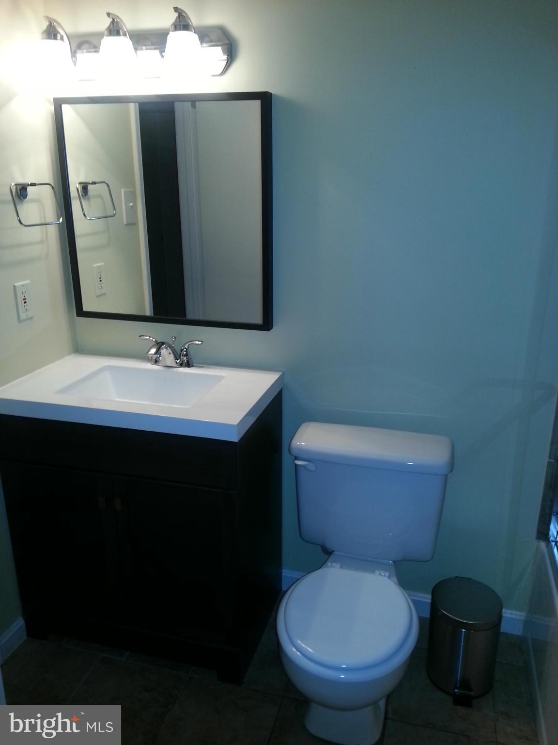 ROLLING BROOK - Residential Lease