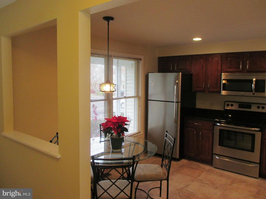 STATUS: RENTEDBEAUTIFUL RENOVATED 4BEDS, 2.5 BATHS TOWNHOUSE IN LAKE RIDGE COMMUNITY, DECK BACKING TO TREES FOR PRIVACY, FINISHED WALK OUT BASEMENT W/FULL BATH,BEDROOM AND FP. EASY ACCESS TO FT BELVOIR,QUANTICO & I-95. NEAR SHOPPING AND COMMUTER PARKING..ENJOY LAKE RIDGE AMENITIES: POOL,TENNIS COURTS,BOATING,FISHING.YOU WILL FALL IN LOVE WITH THIS HOUSE