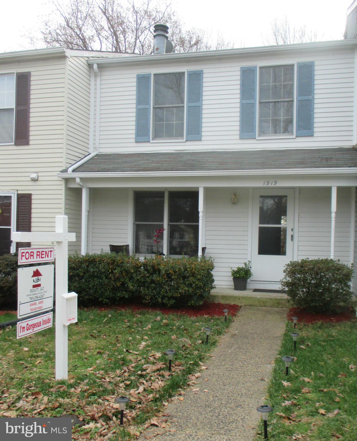 ROLLING BROOK - Residential Lease