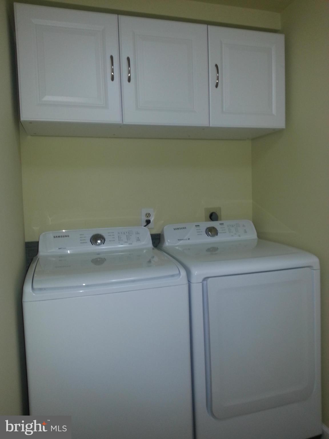 ROLLING BROOK - Residential Lease