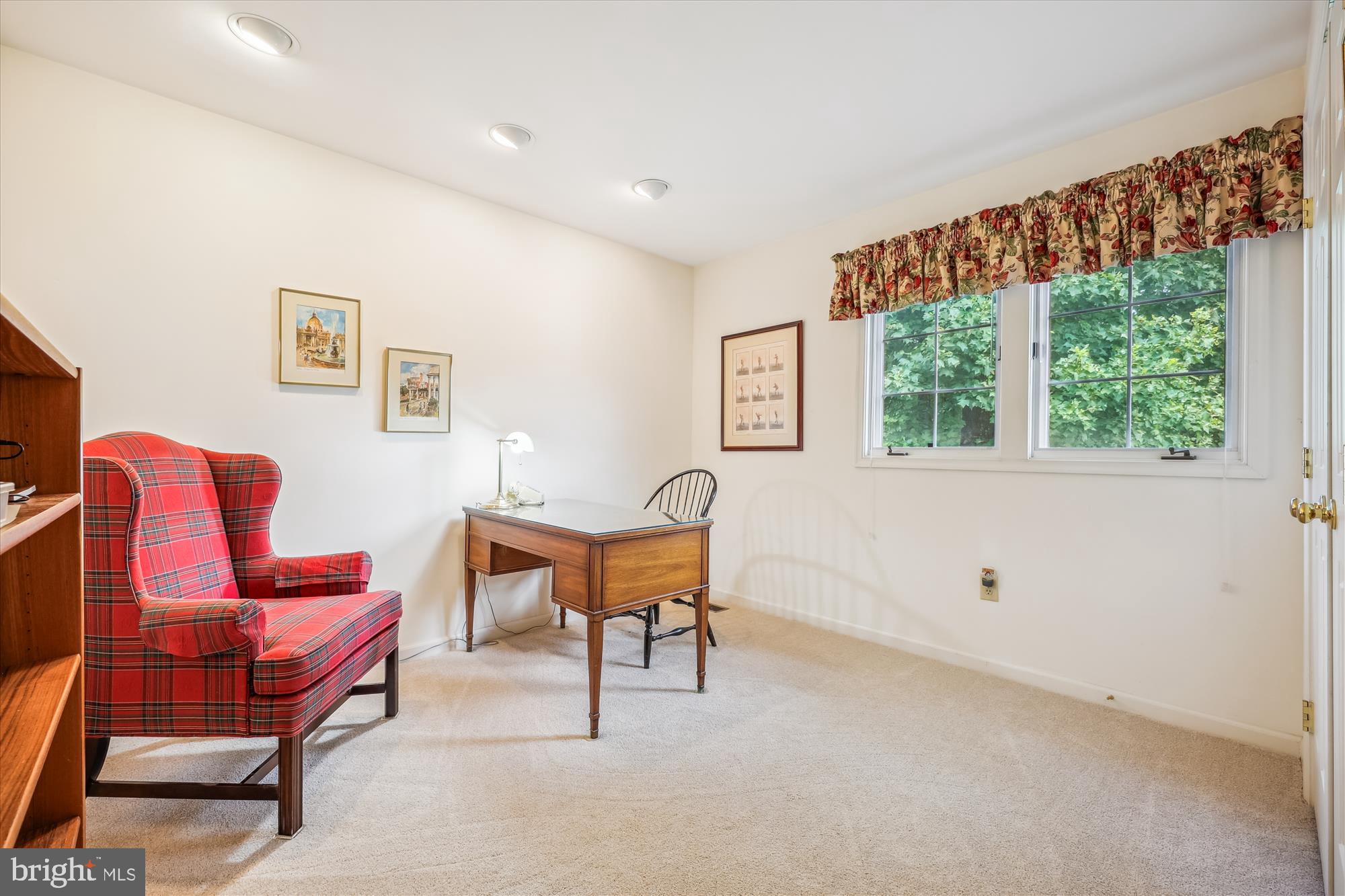 ASHLEY HOLLOW - Residential