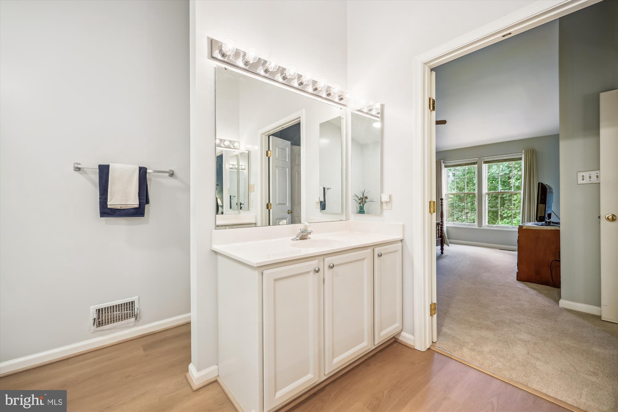 ASHLEY HOLLOW - Residential