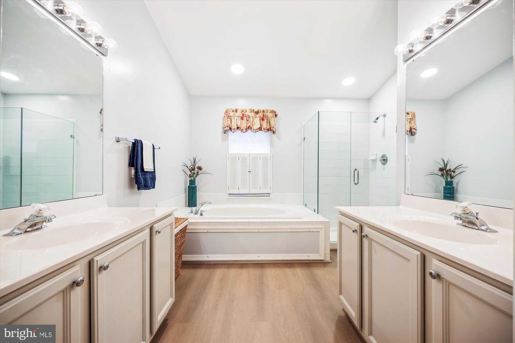 ASHLEY HOLLOW - Residential