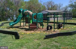 STRATFORD HARBOUR - Land